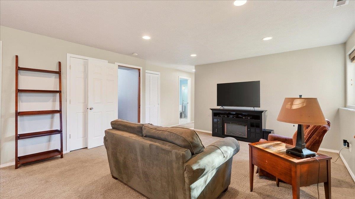 6825 N Oxford Ln - Photo 24