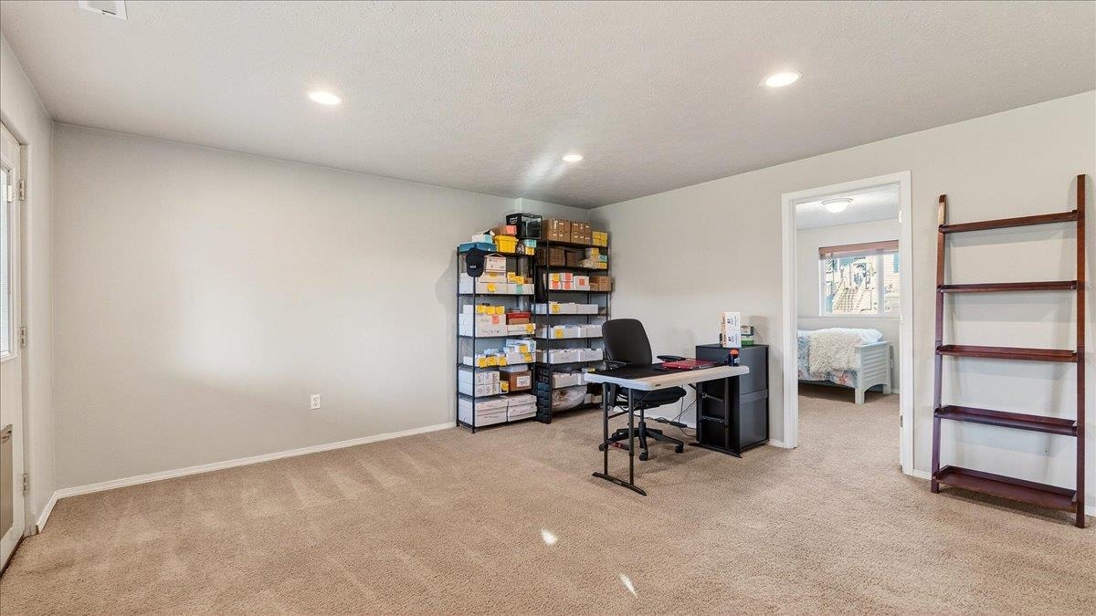 6825 N Oxford Ln - Photo 25
