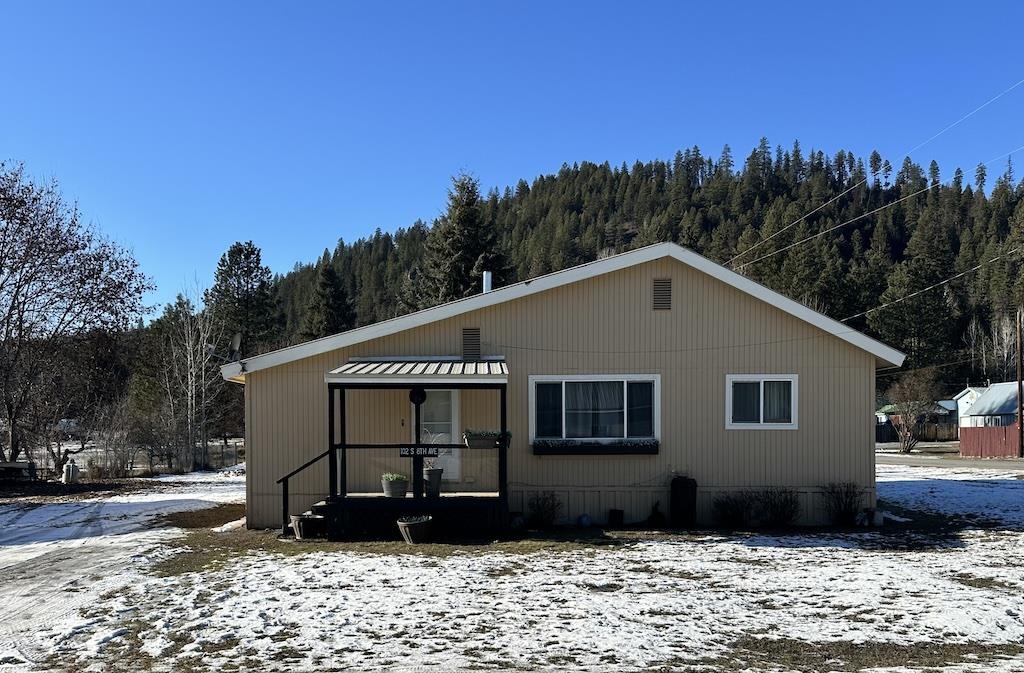 102 S 8th Ave - Photo 1