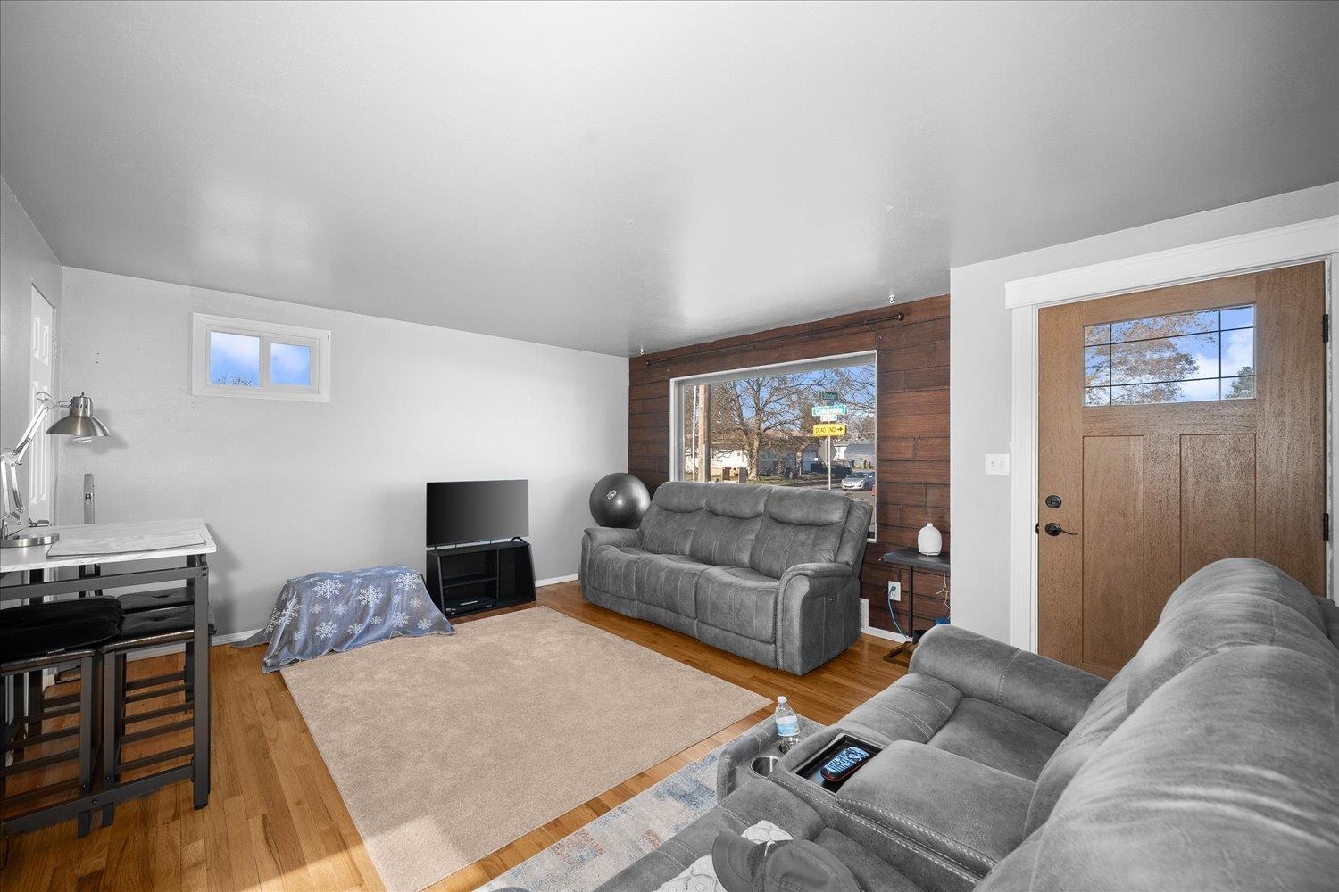 604 E COLUMBIA Ave - Photo 6