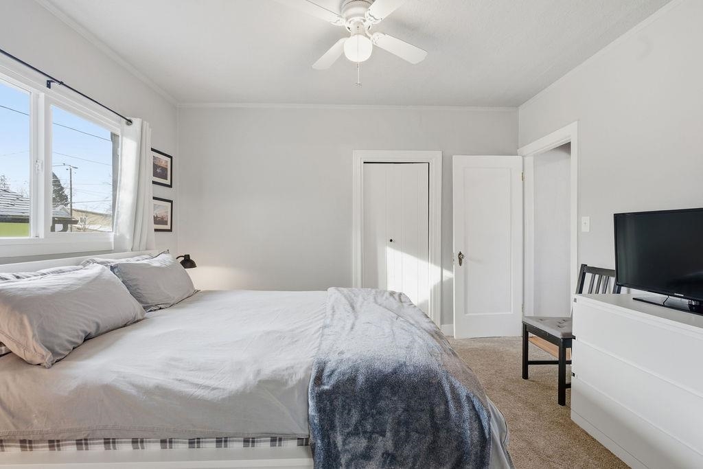 608 E 33rd Ave - Photo 11