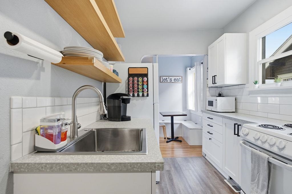 608 E 33rd Ave - Photo 18