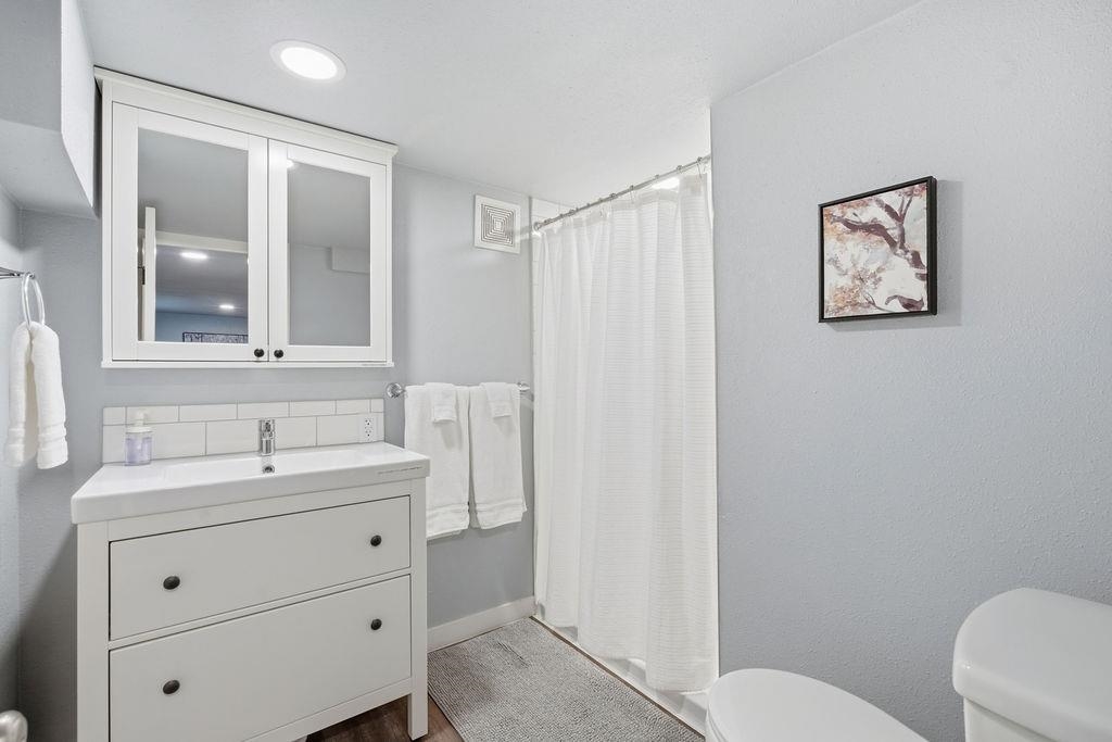 608 E 33rd Ave - Photo 21