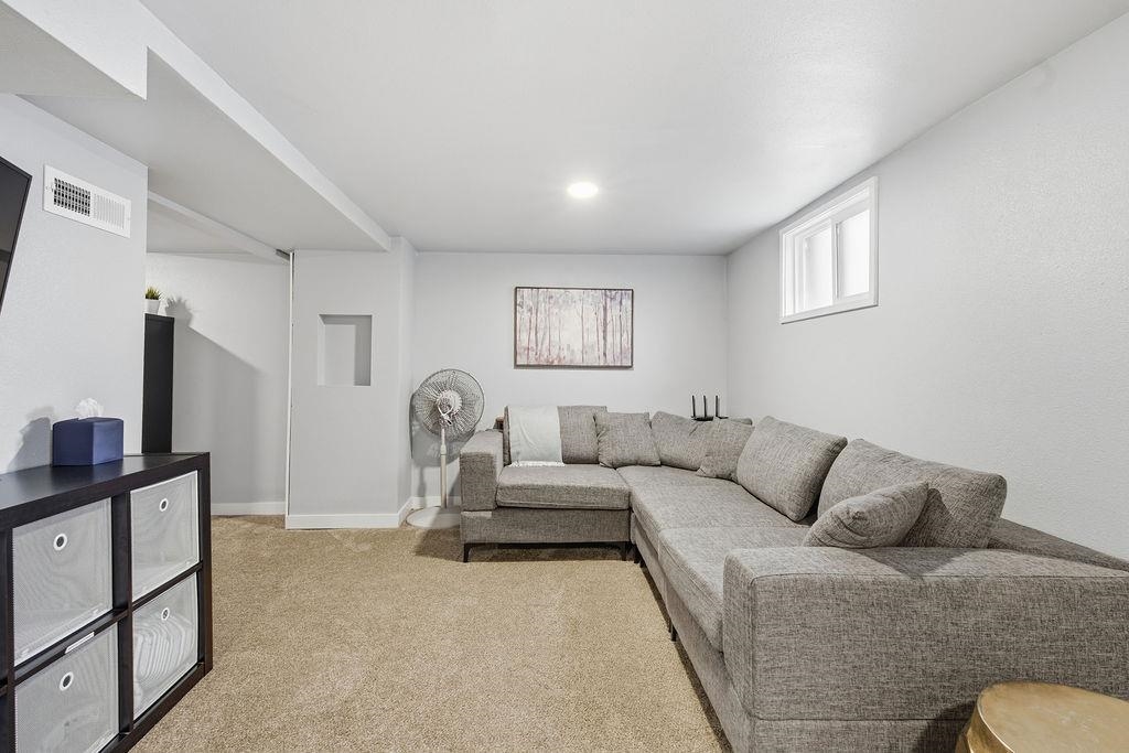 608 E 33rd Ave - Photo 28