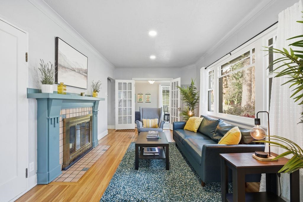 608 E 33rd Ave - Photo 4