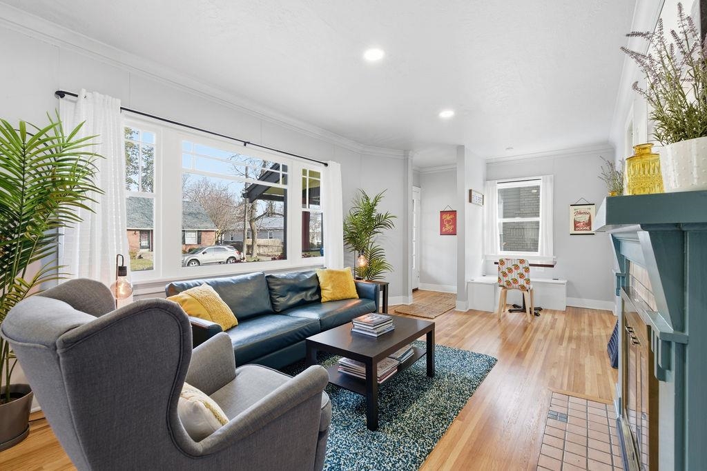 608 E 33rd Ave - Photo 6