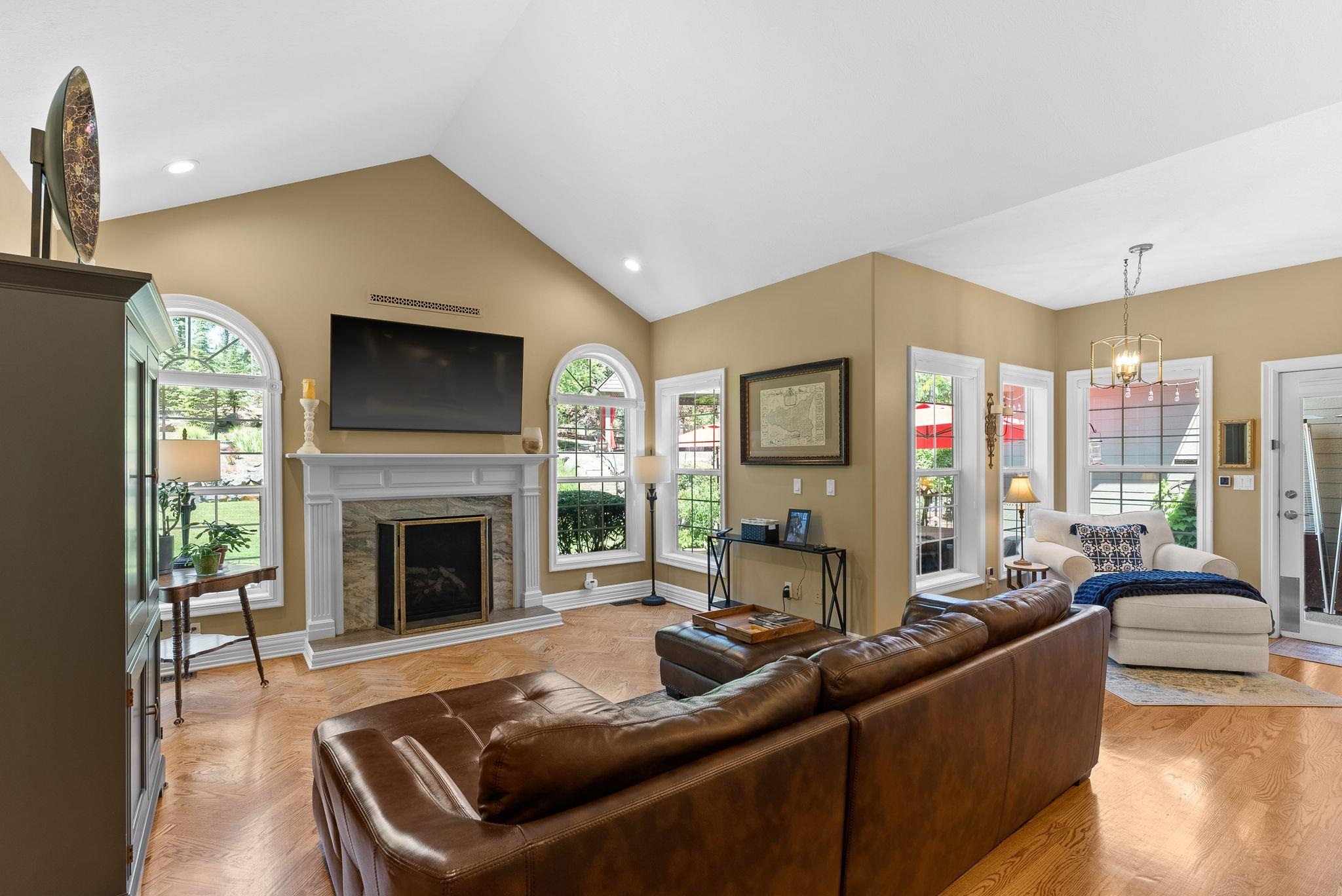 1611 E Heritage Ln - Photo 13