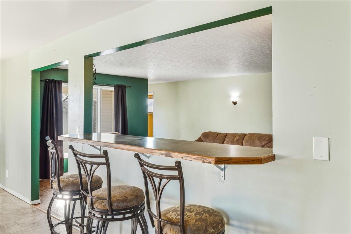 1527 E Bridgeport Ave - Photo 8