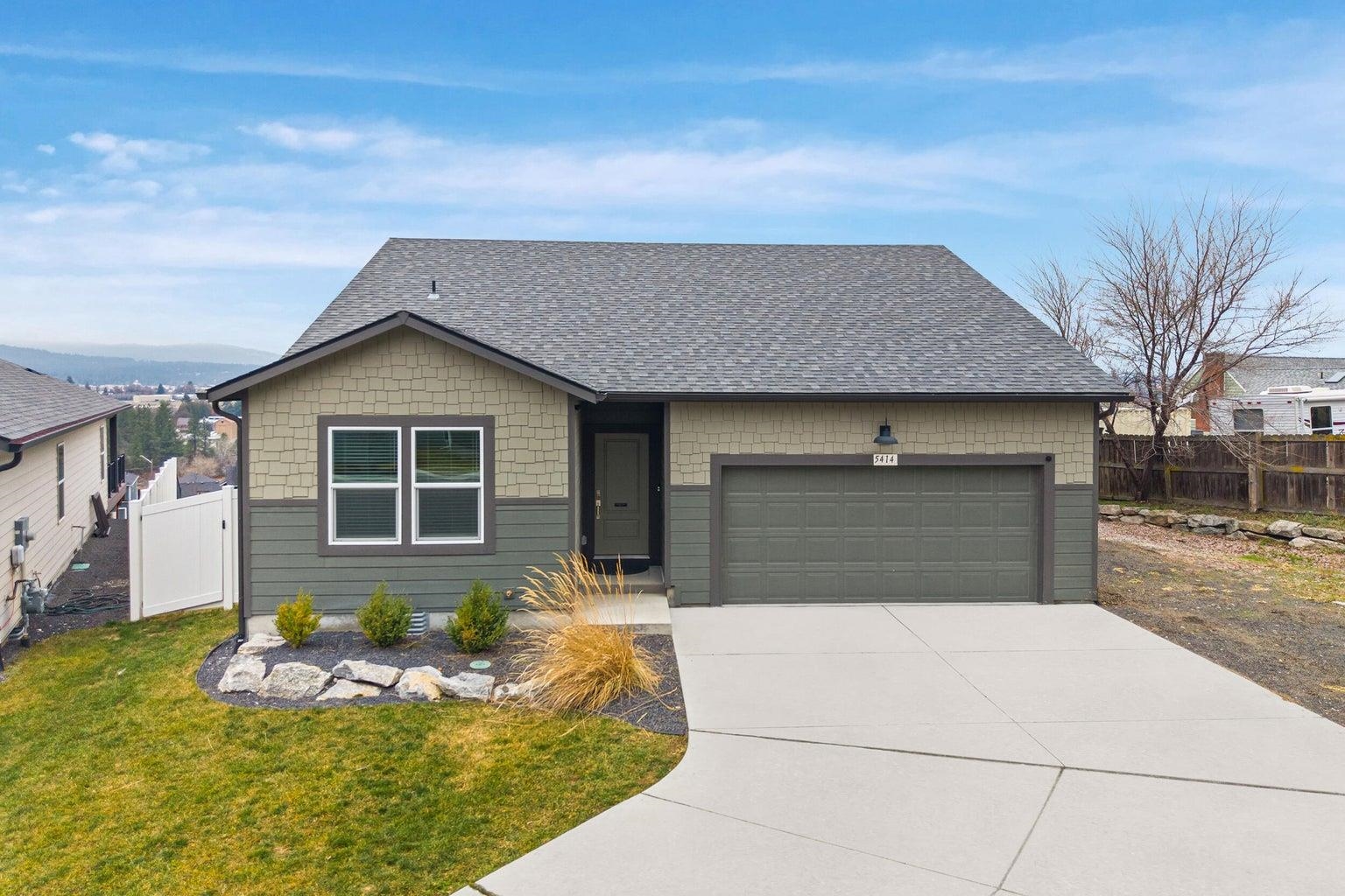 5414 E Bridgeport Ct - Photo 1