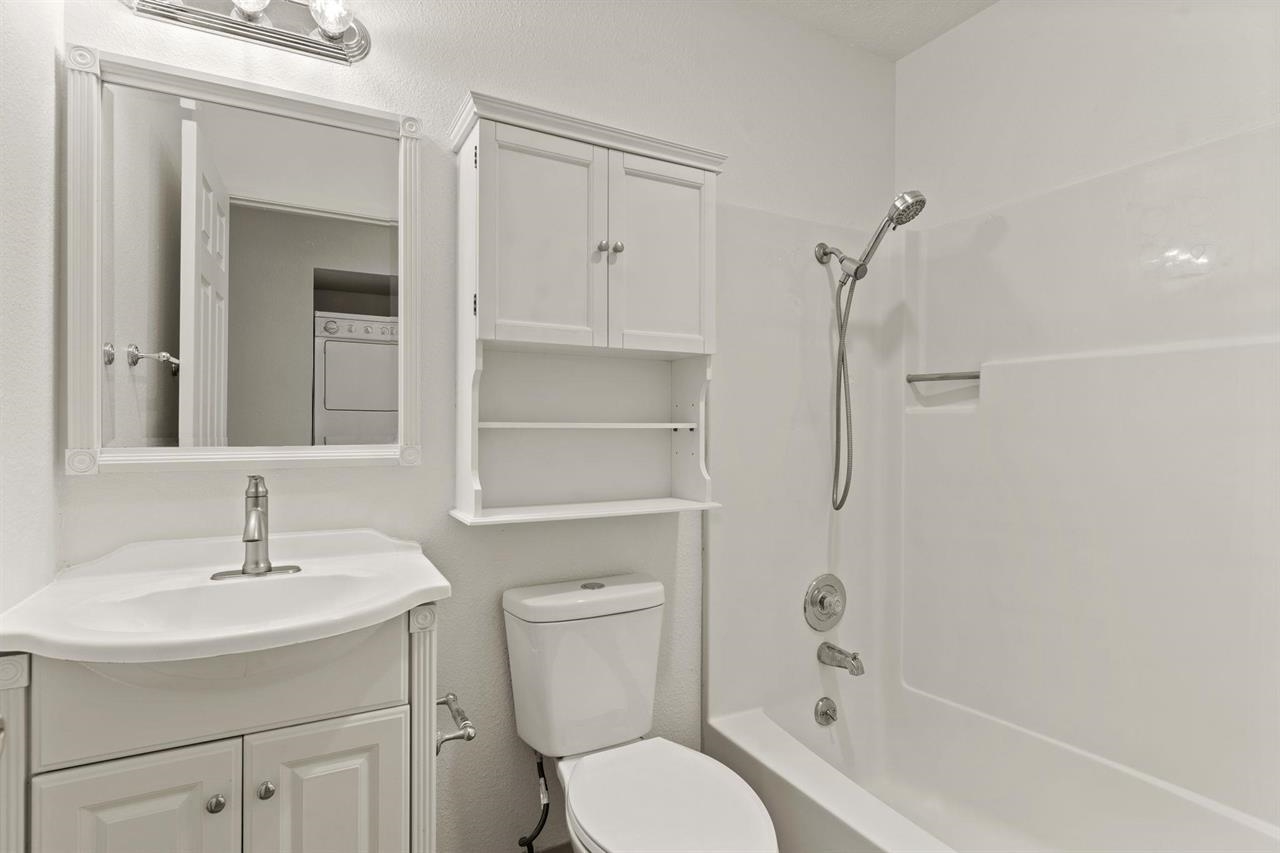 222 N Hutchinson Rd - Photo 12