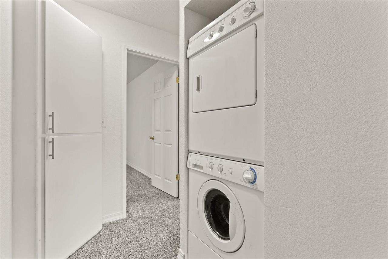 222 N Hutchinson Rd - Photo 13