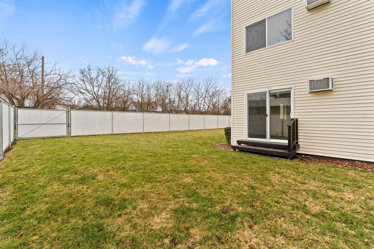 222 N Hutchinson Rd - Photo 19