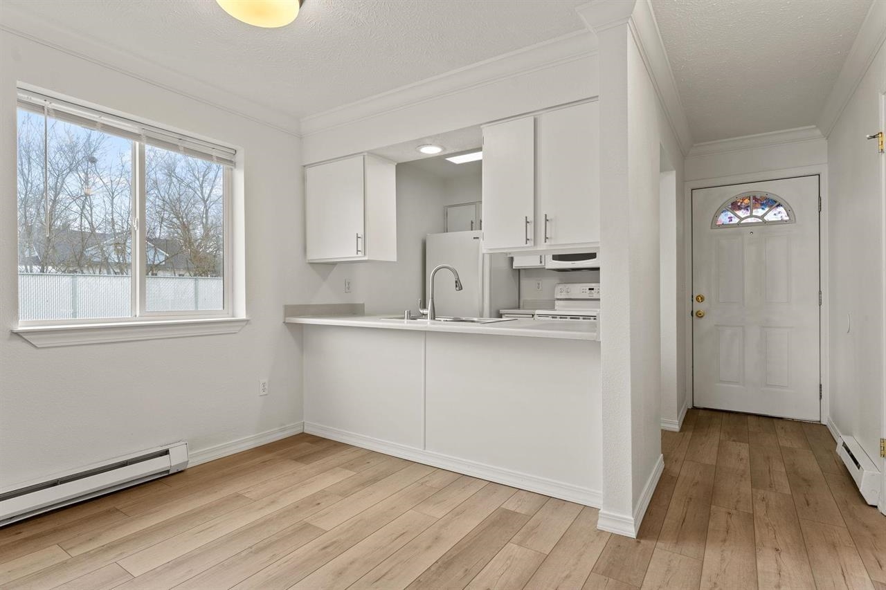 222 N Hutchinson Rd - Photo 7