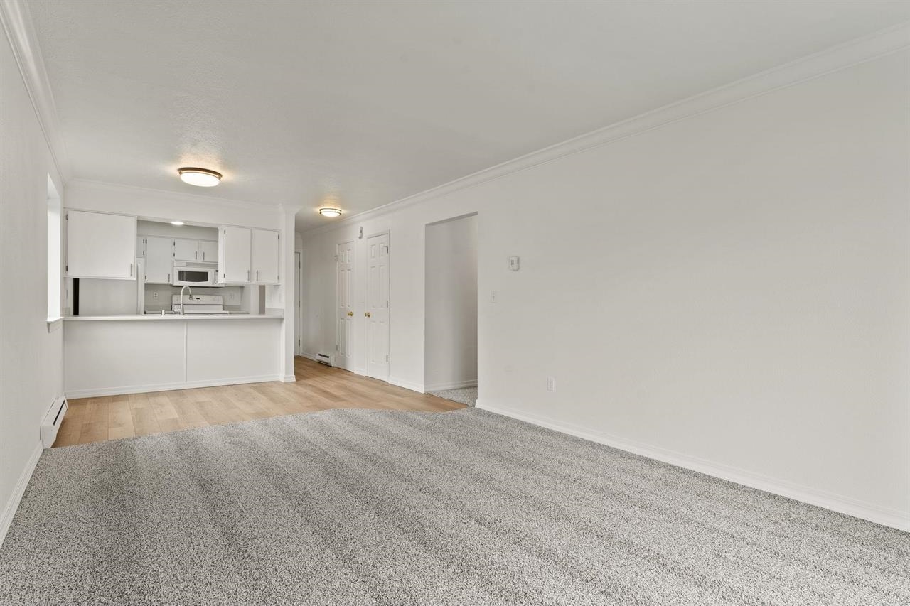 222 N Hutchinson Rd - Photo 8