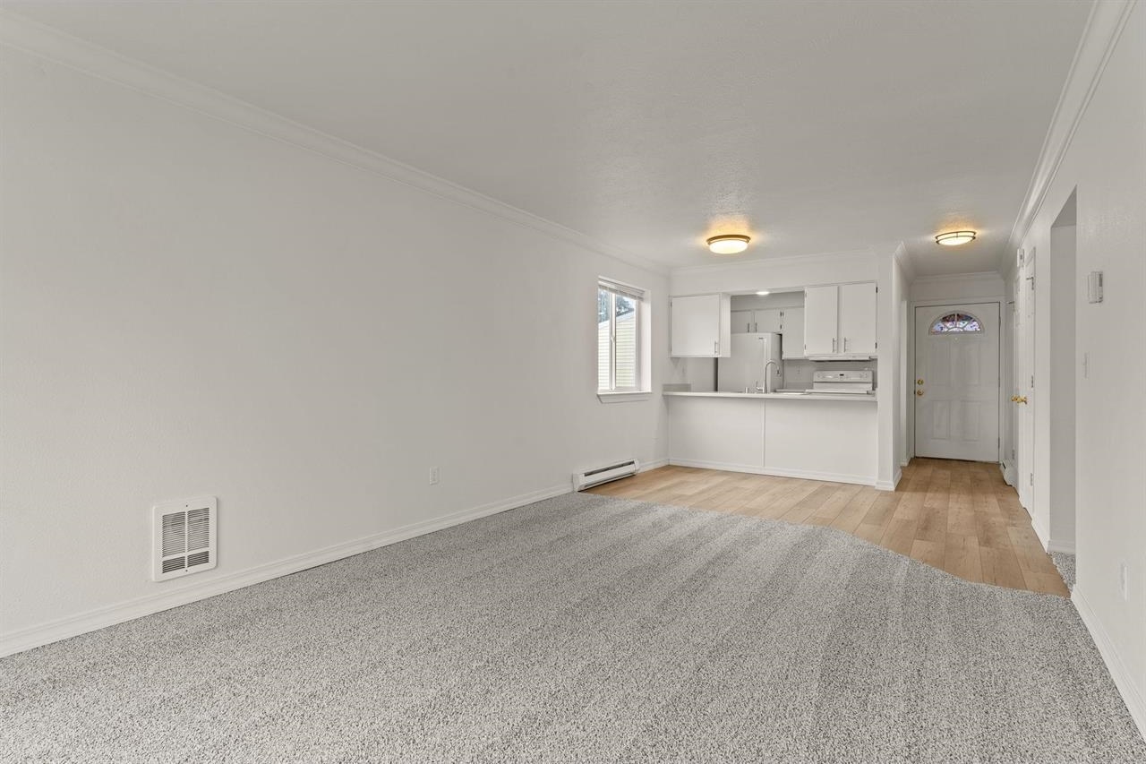 222 N Hutchinson Rd - Photo 10