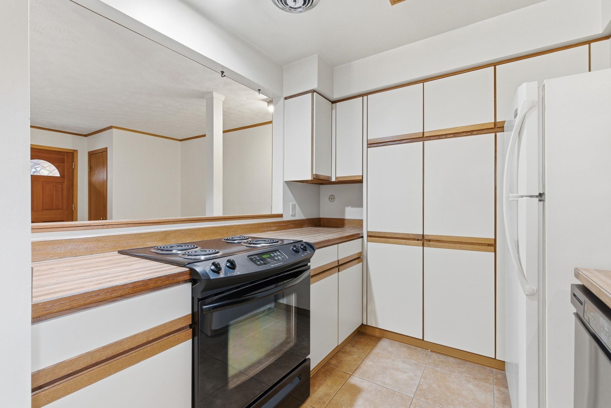 1918 W Kiernan Ave - Photo 11