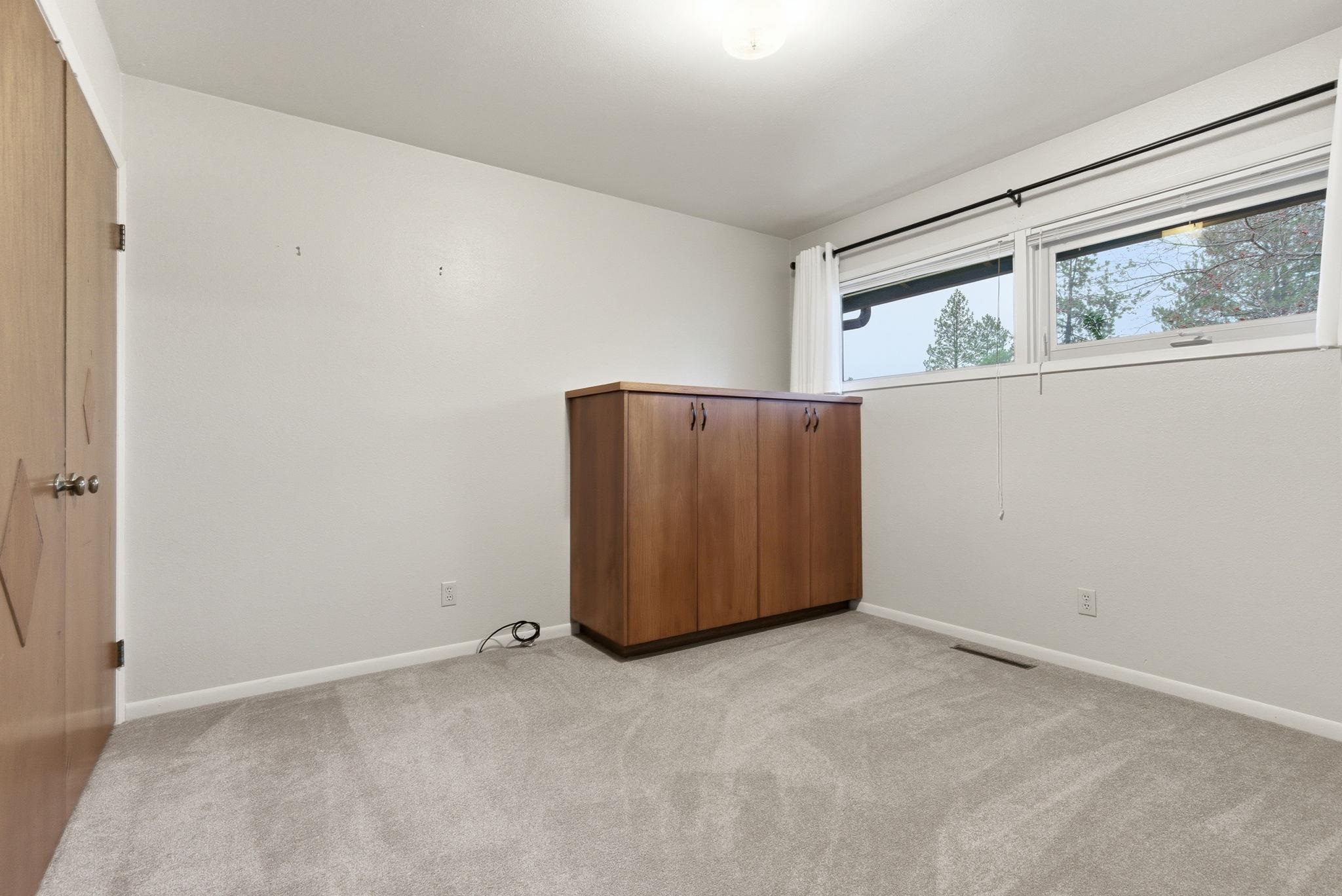 1918 W Kiernan Ave - Photo 18