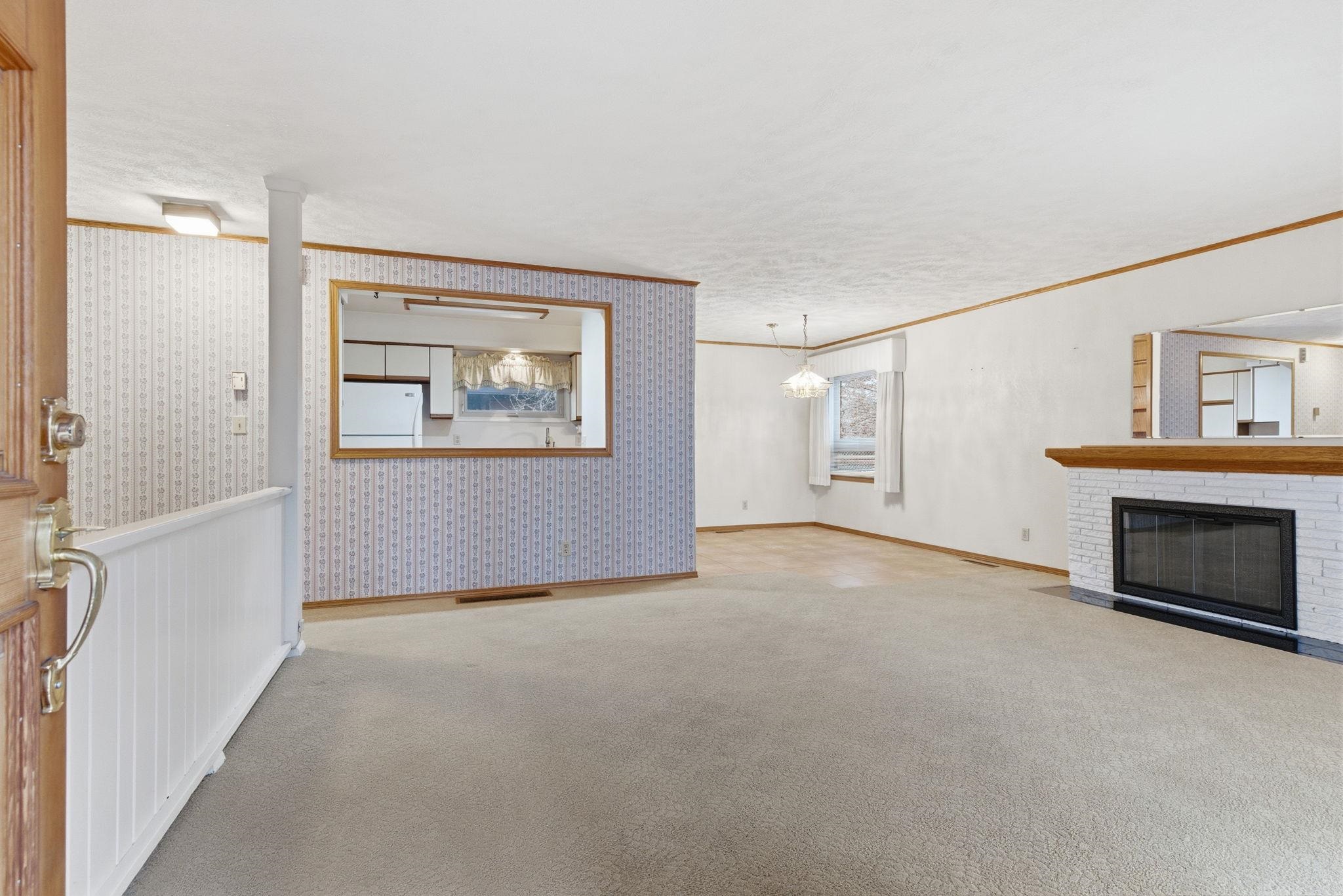 1918 W Kiernan Ave - Photo 3