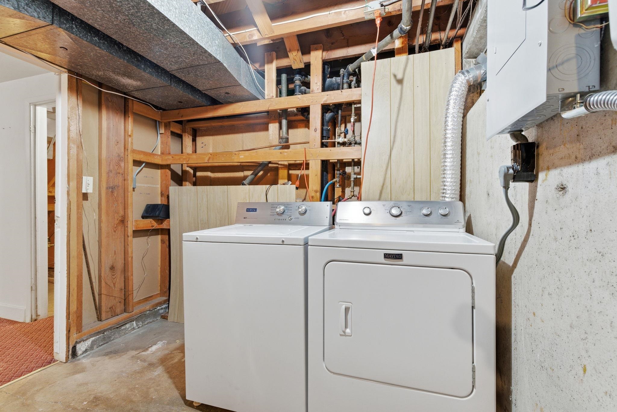 1918 W Kiernan Ave - Photo 31
