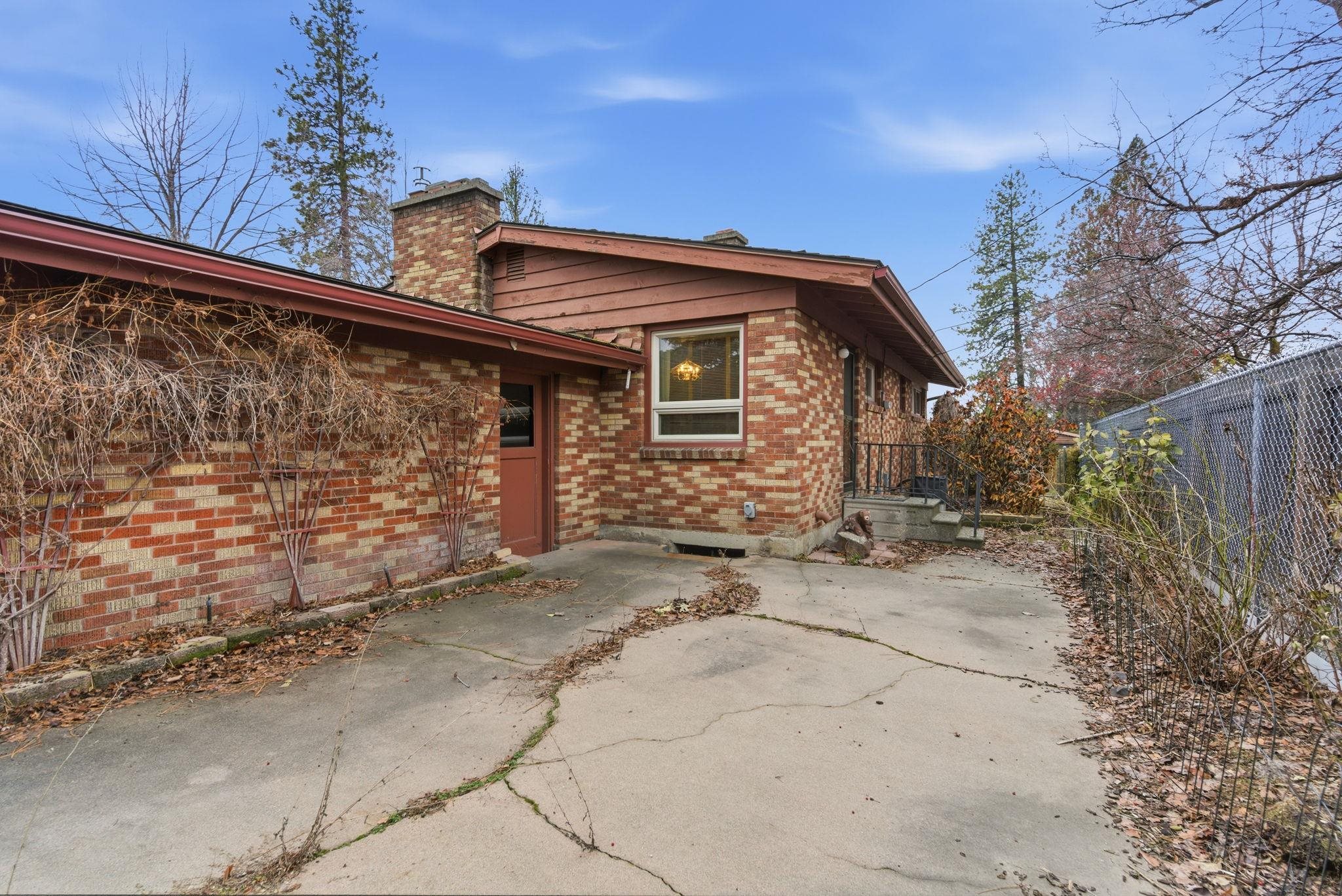 1918 W Kiernan Ave - Photo 34