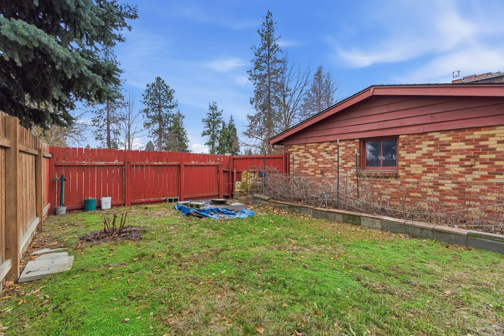 1918 W Kiernan Ave - Photo 37