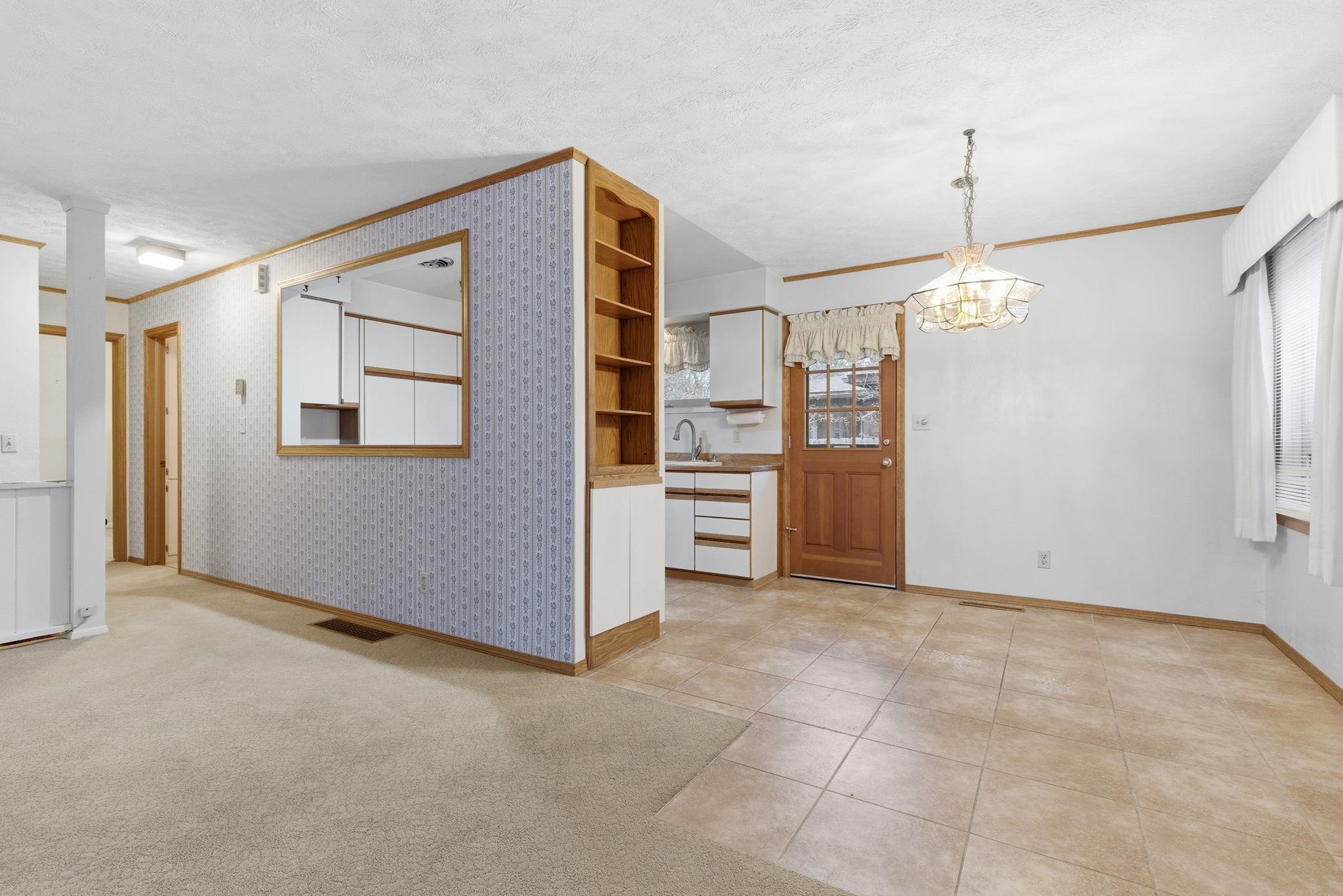 1918 W Kiernan Ave - Photo 8