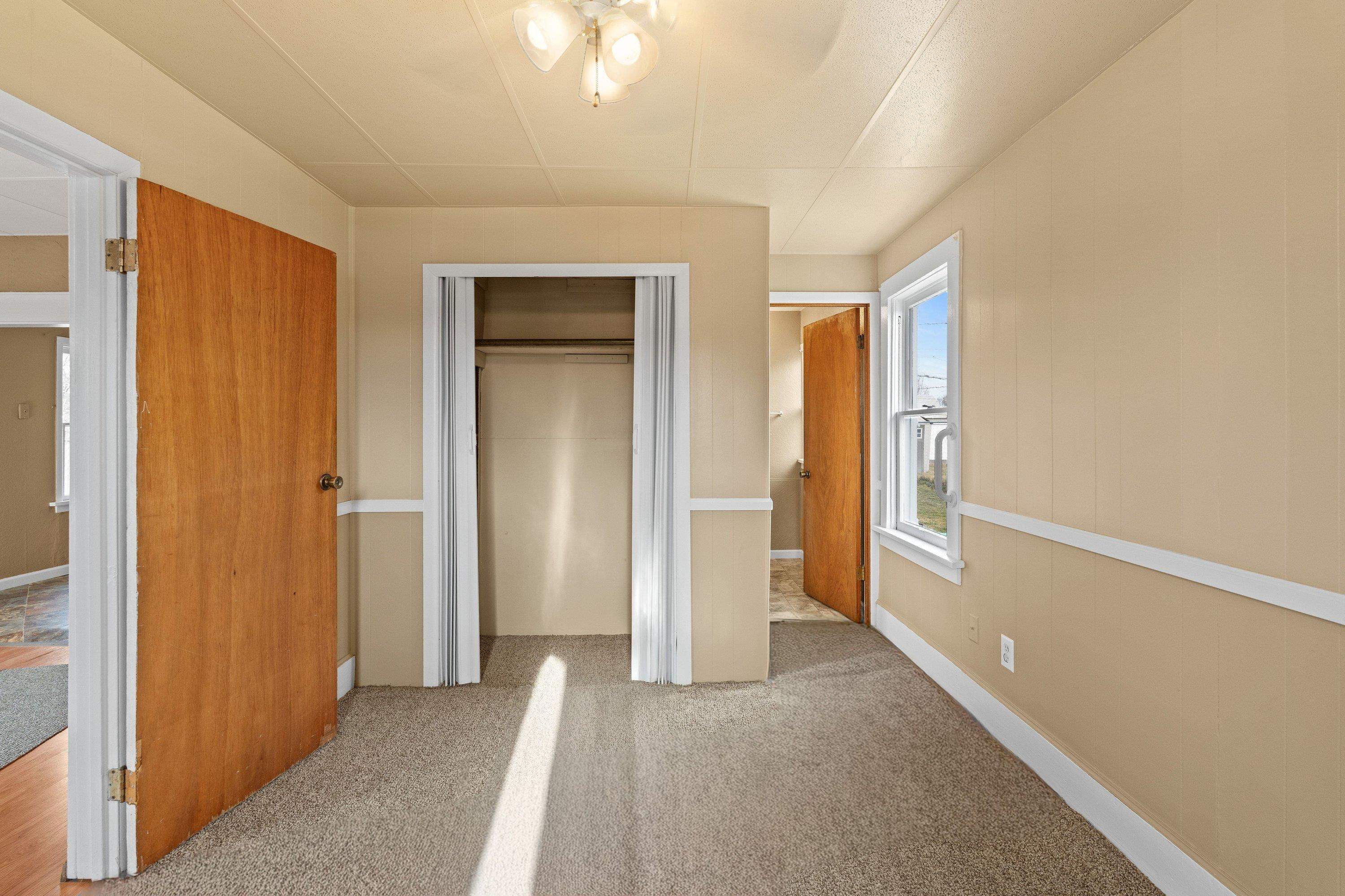 917 E Longfellow Ave - Photo 15