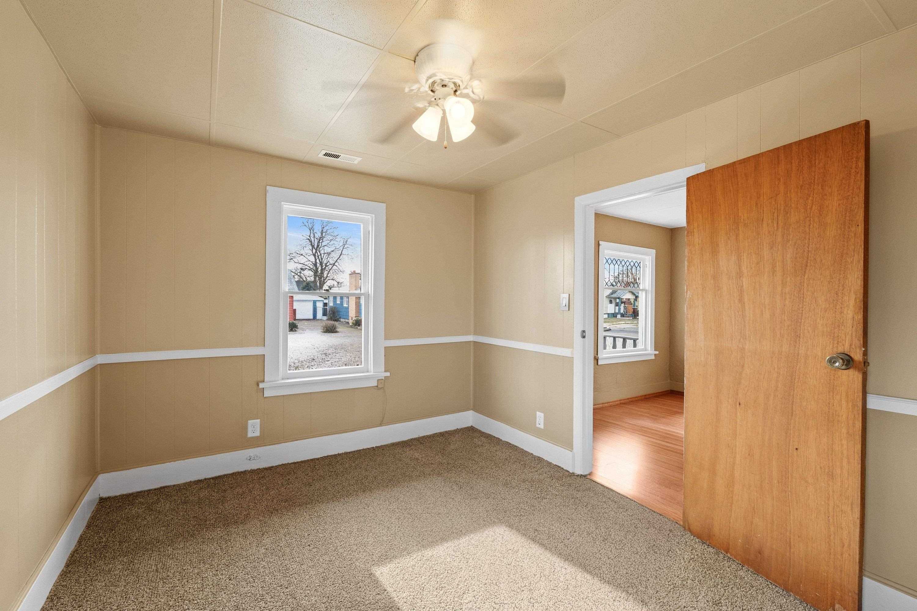 917 E Longfellow Ave - Photo 16