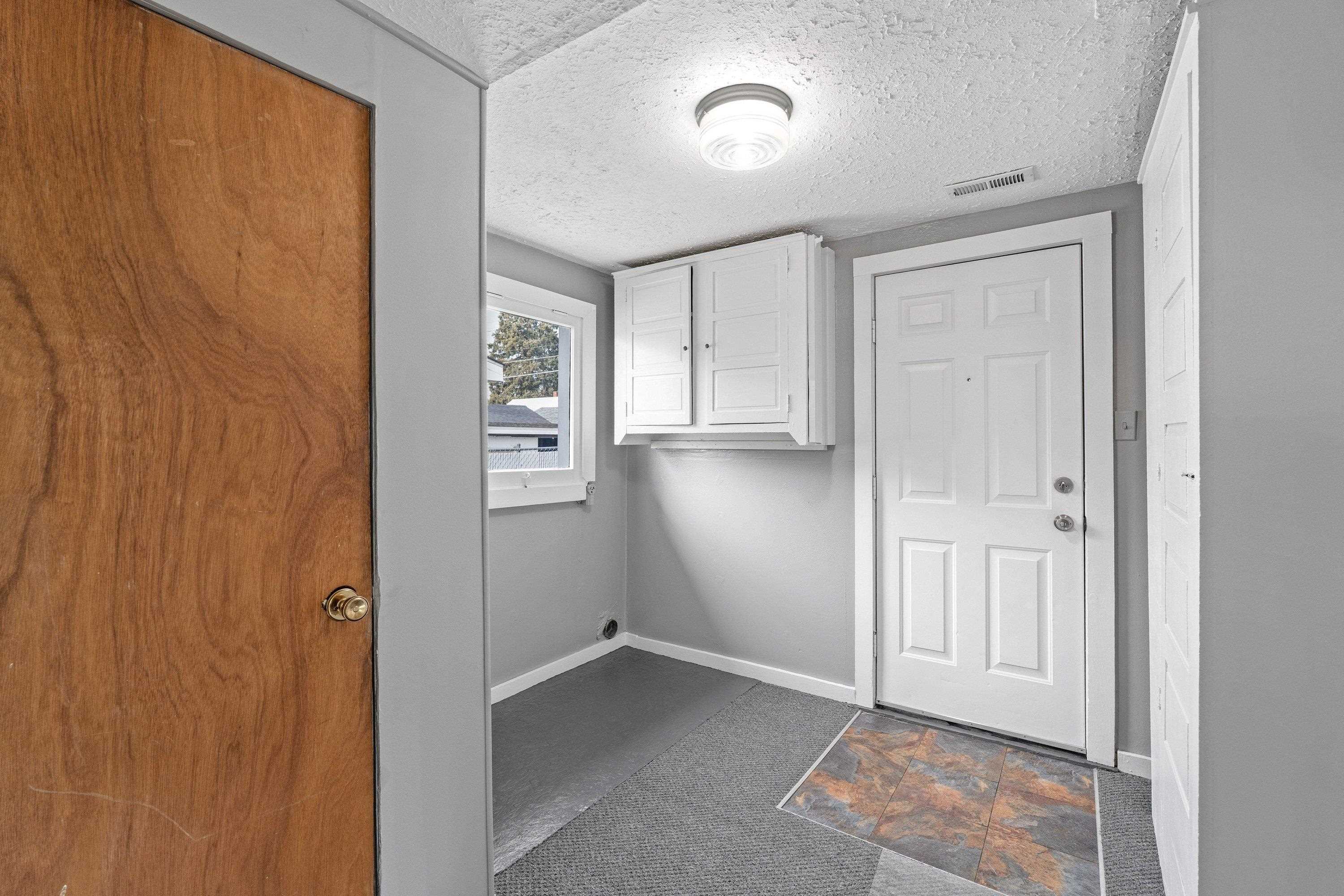 917 E Longfellow Ave - Photo 20