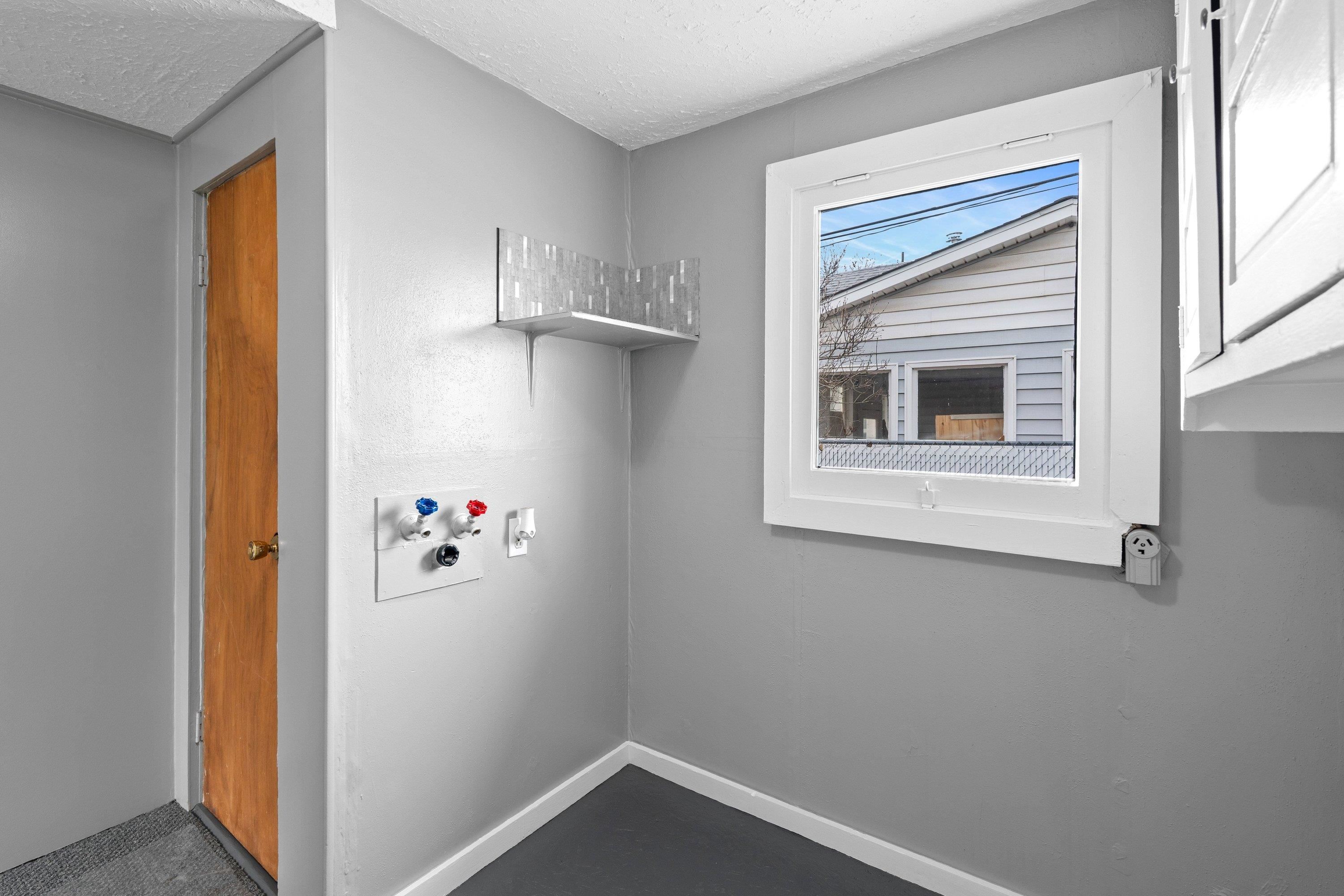 917 E Longfellow Ave - Photo 22