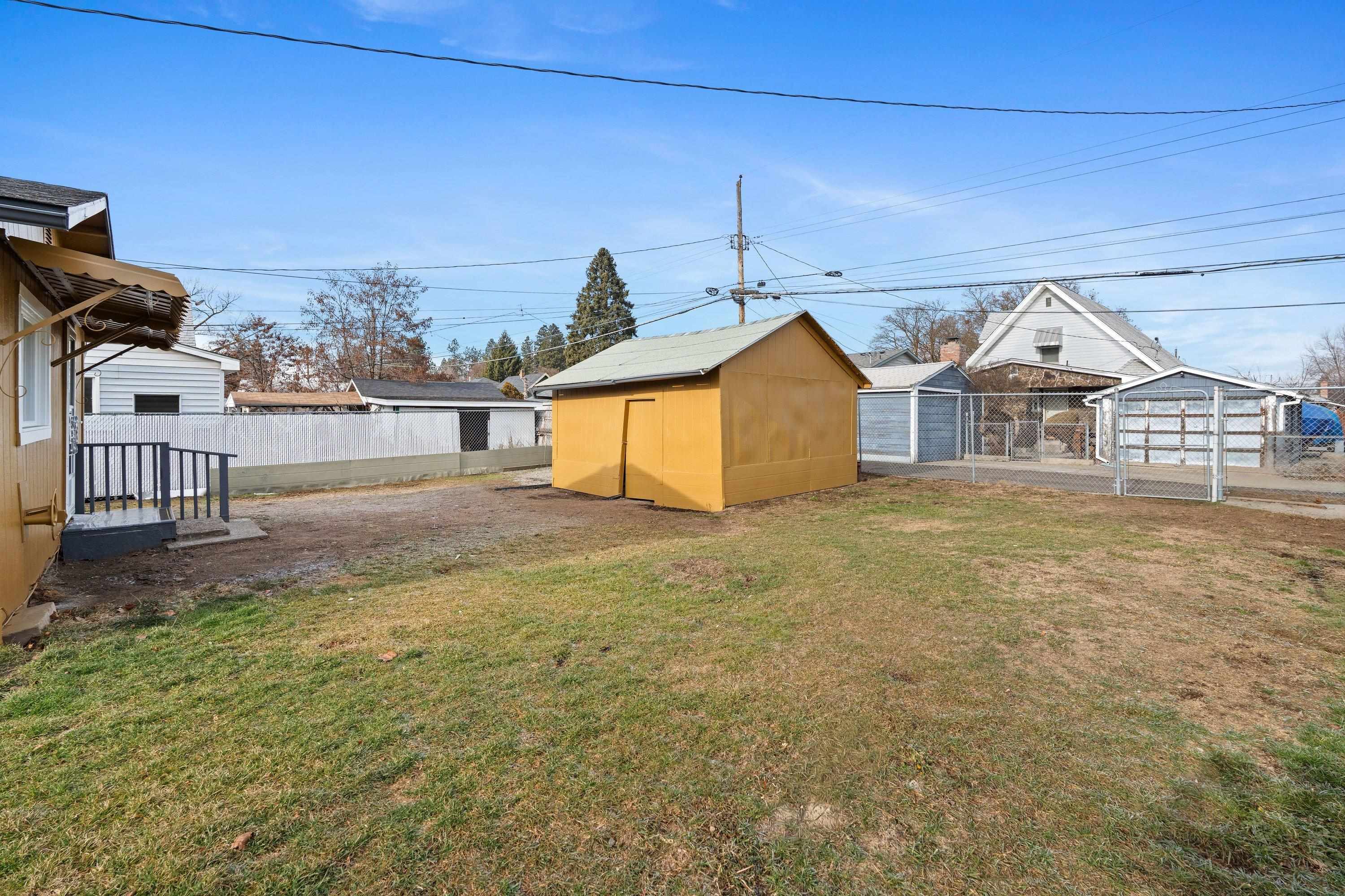 917 E Longfellow Ave - Photo 27