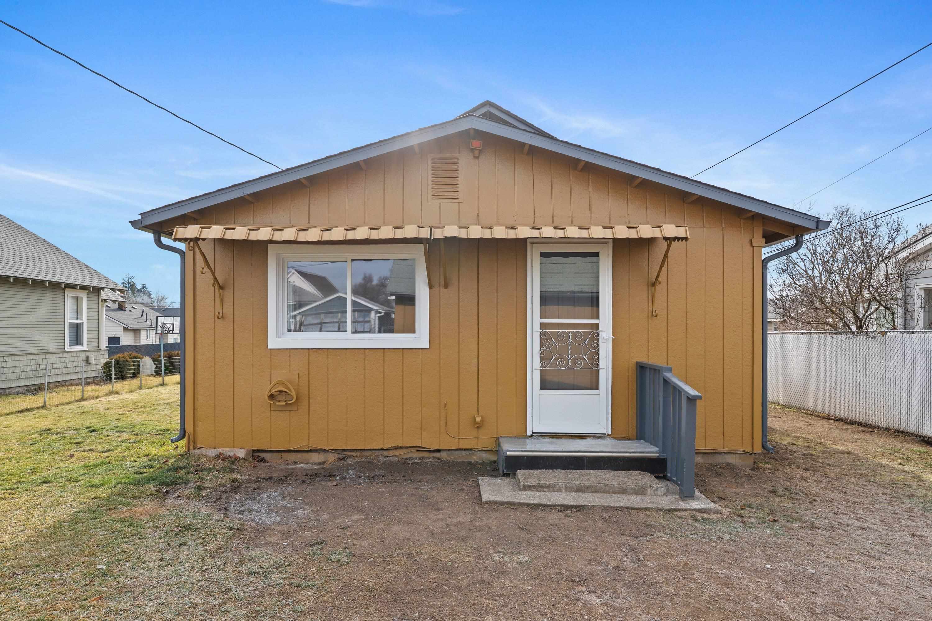 917 E Longfellow Ave - Photo 31