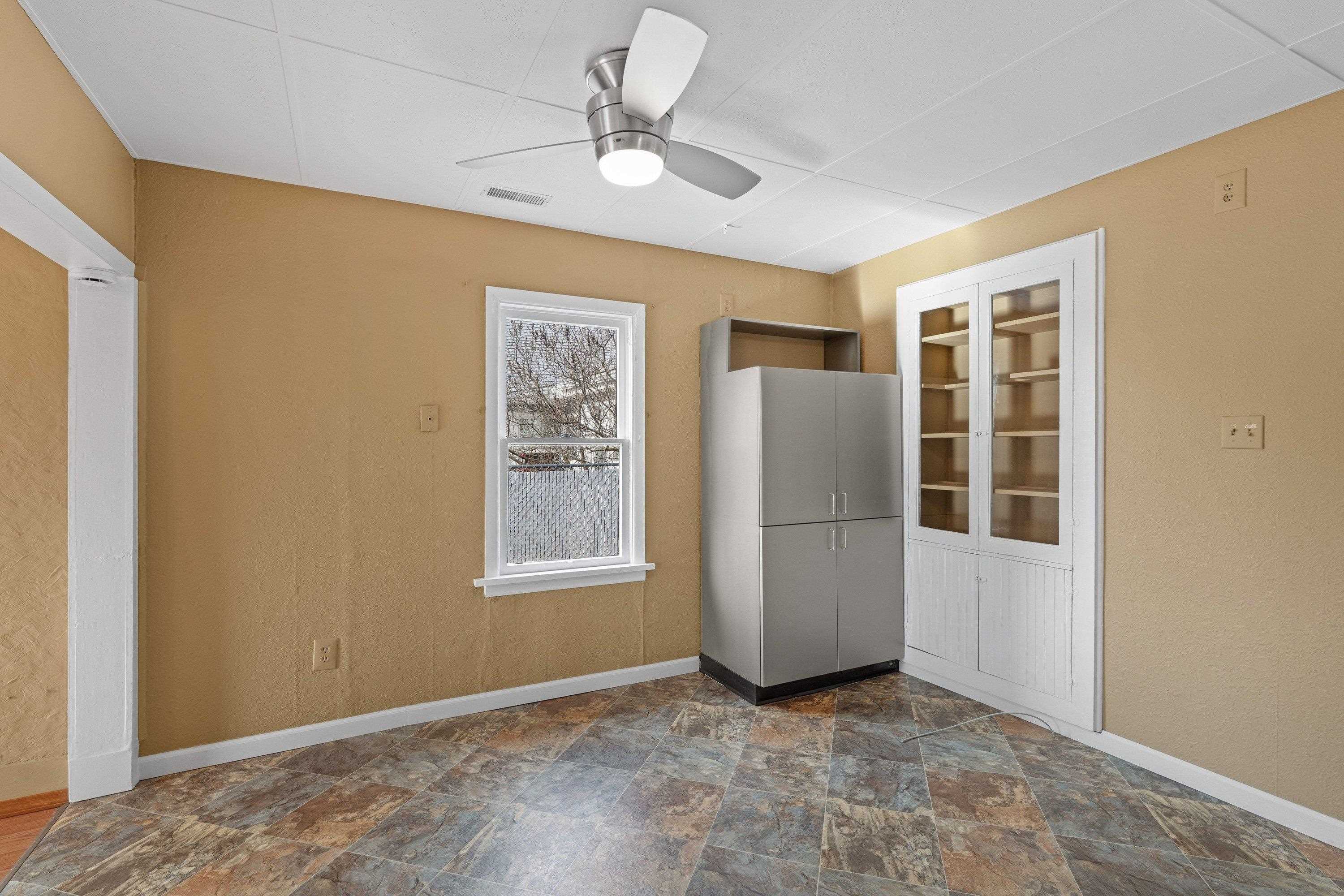 917 E Longfellow Ave - Photo 8
