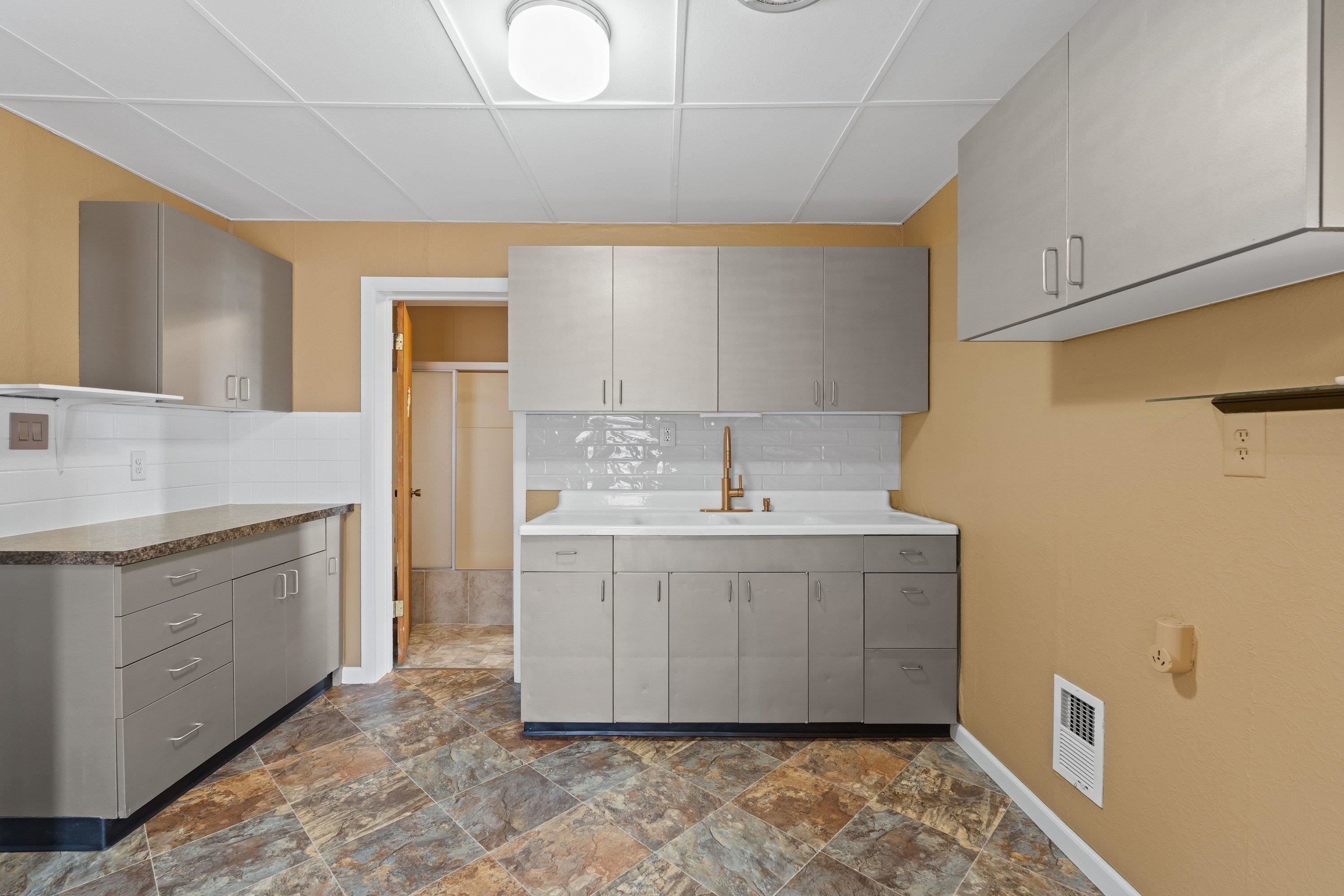 917 E Longfellow Ave - Photo 10