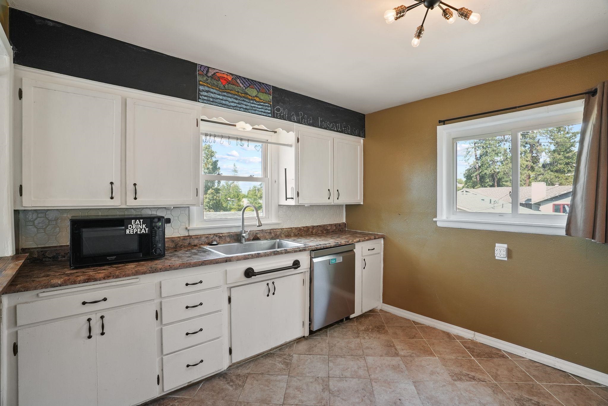 2809 S Ray St - Photo 8