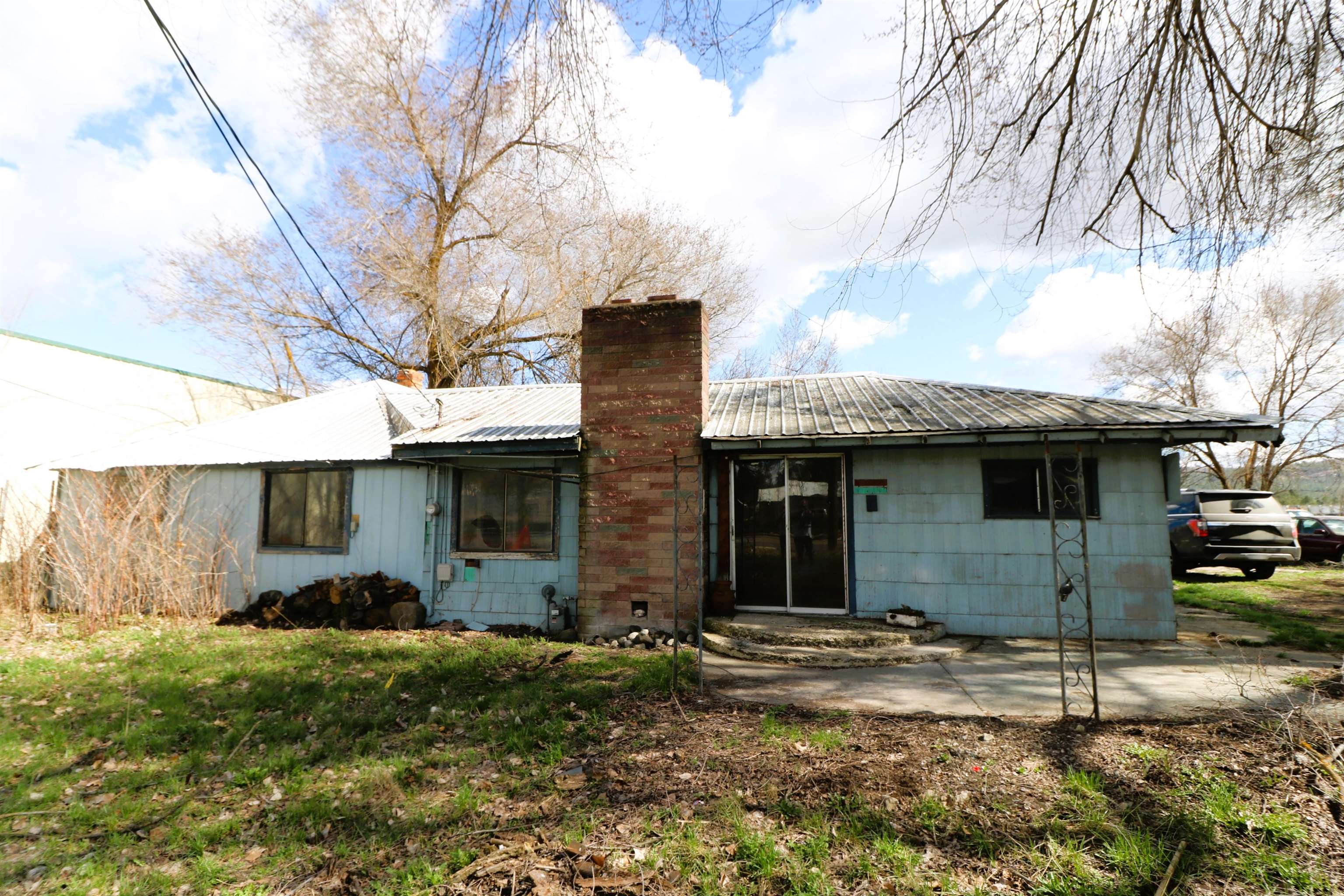 7408 N Market St - Photo 1