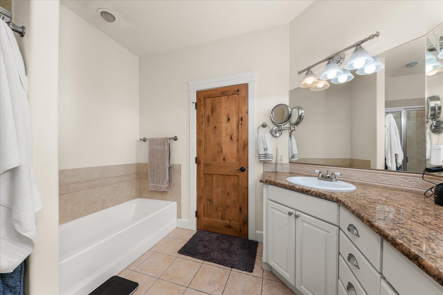 2609 W Hawthorne Rd - Photo 18