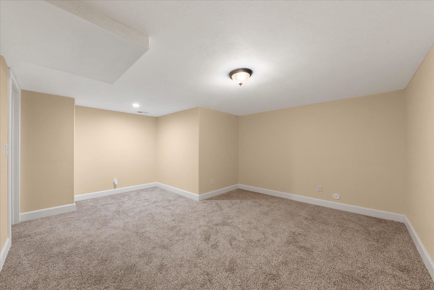 2609 W Hawthorne Rd - Photo 31