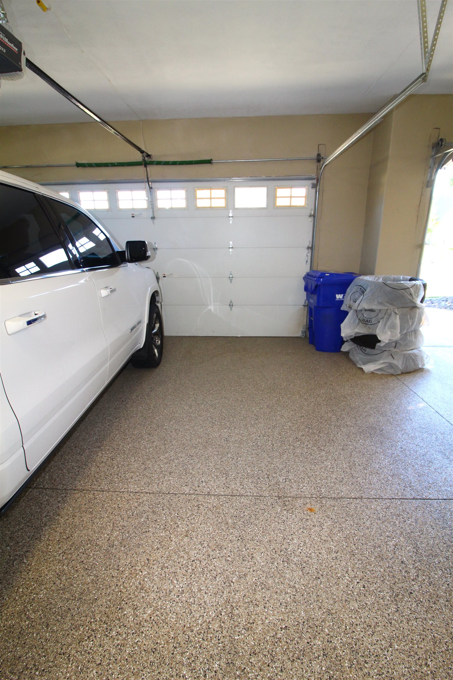 2609 W Hawthorne Rd - Photo 46