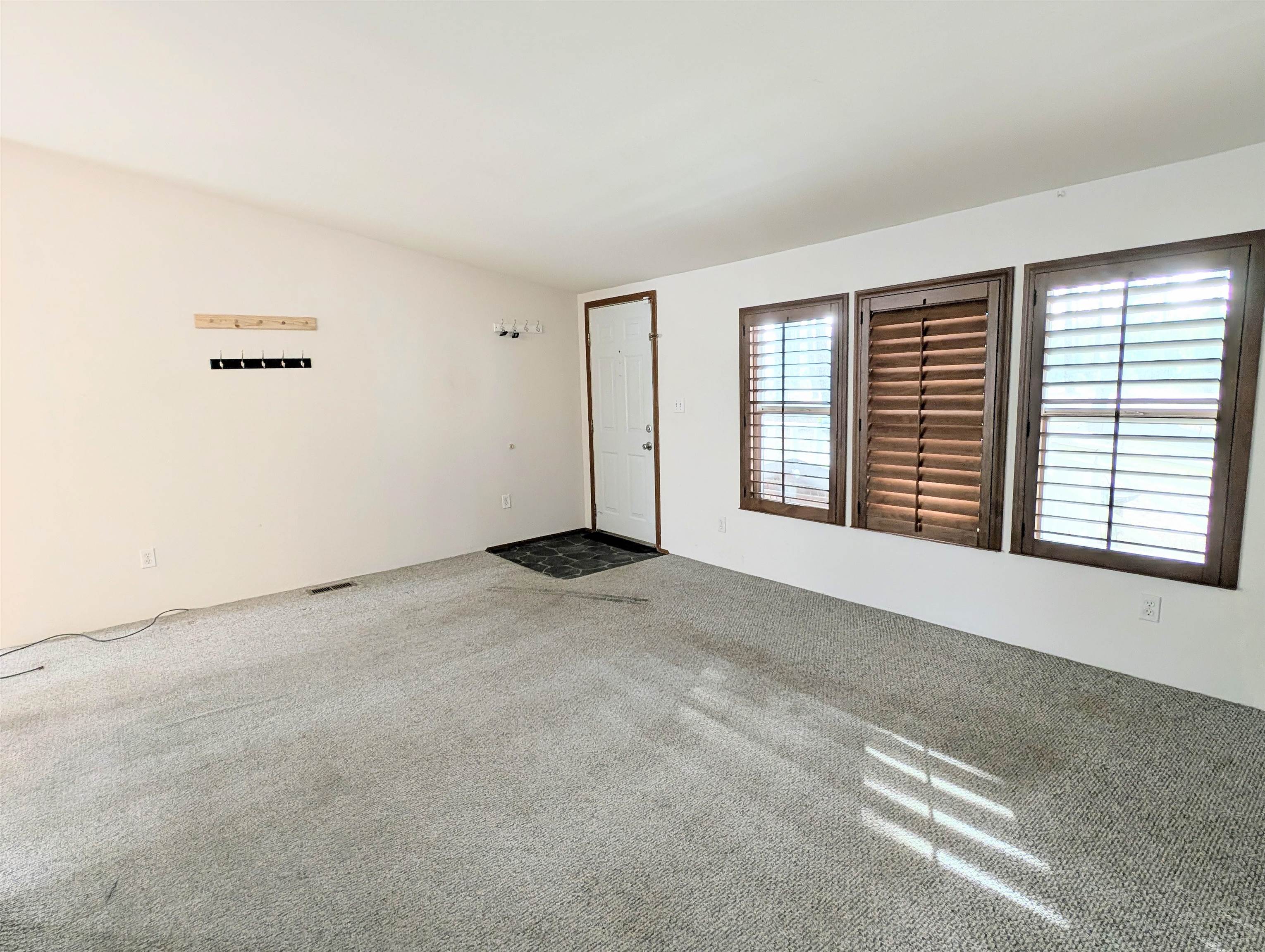 4040 Lyon Moss Rd - Photo 5