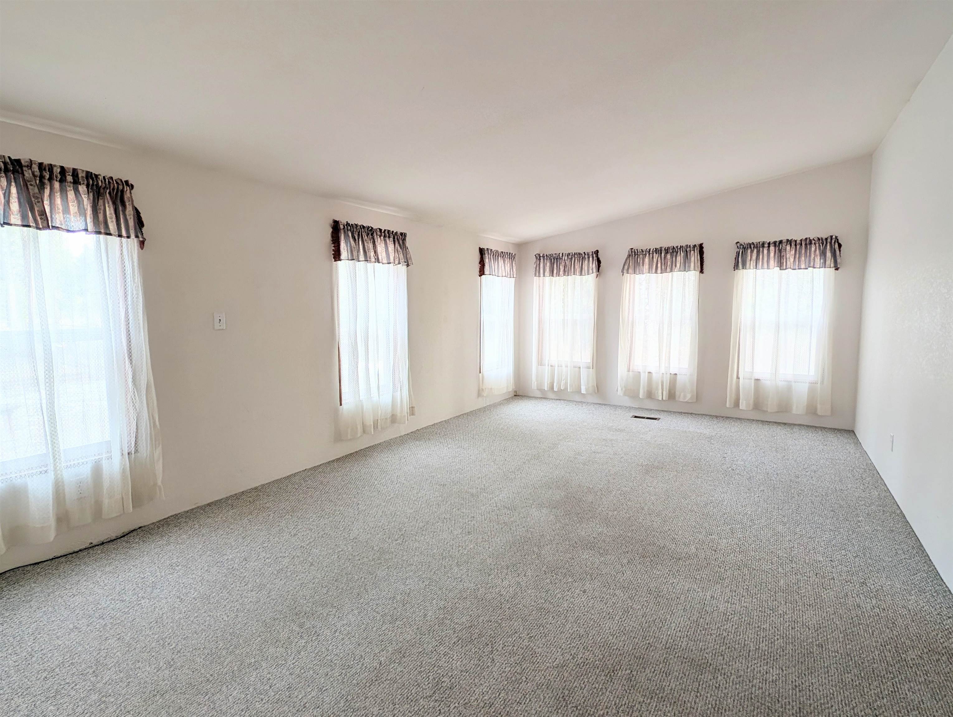 4040 Lyon Moss Rd - Photo 10