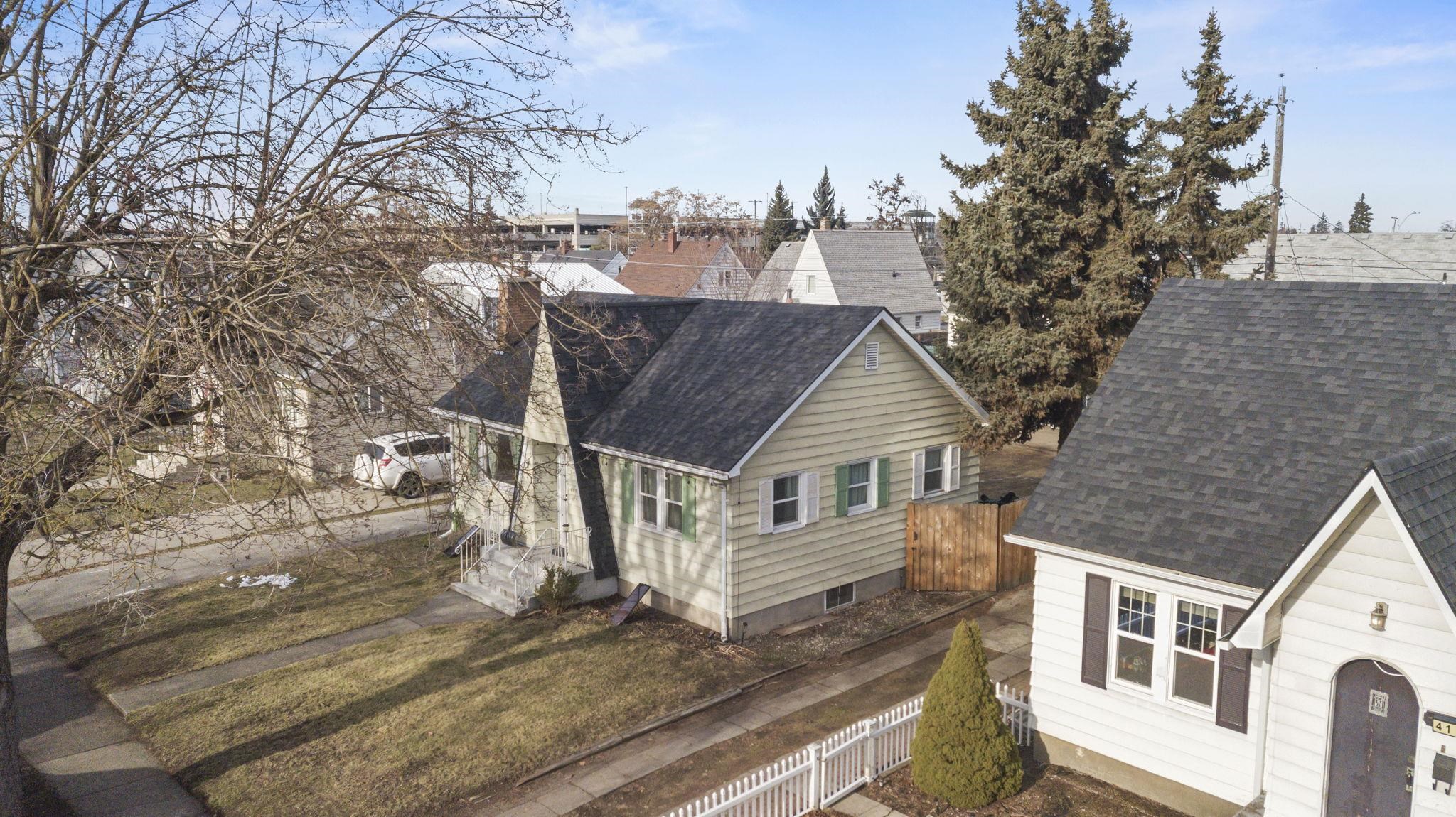 407 E HOFFMAN Ave - Photo 5