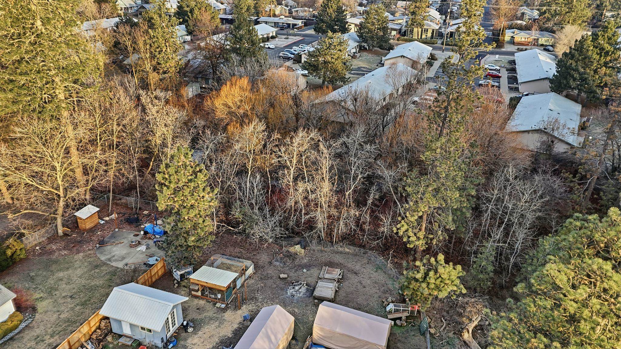 1125 E 32nd Ave - Photo 18