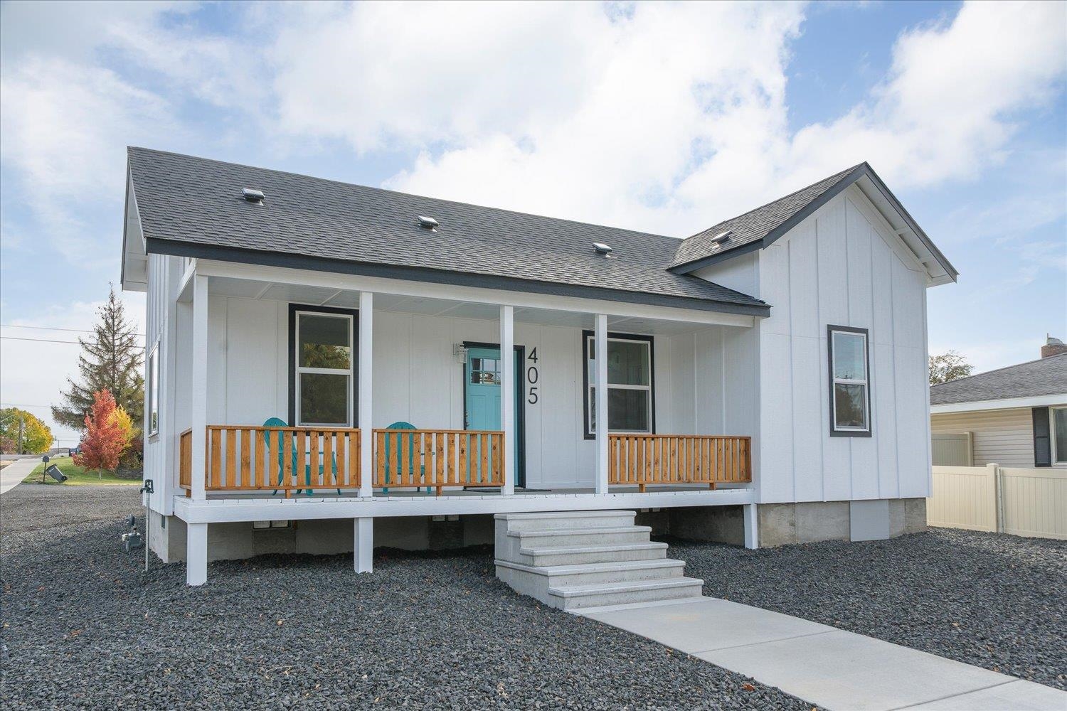 405 W 2nd St - Photo 1