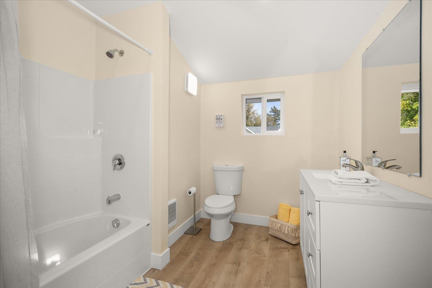 405 W 2nd St - Photo 18