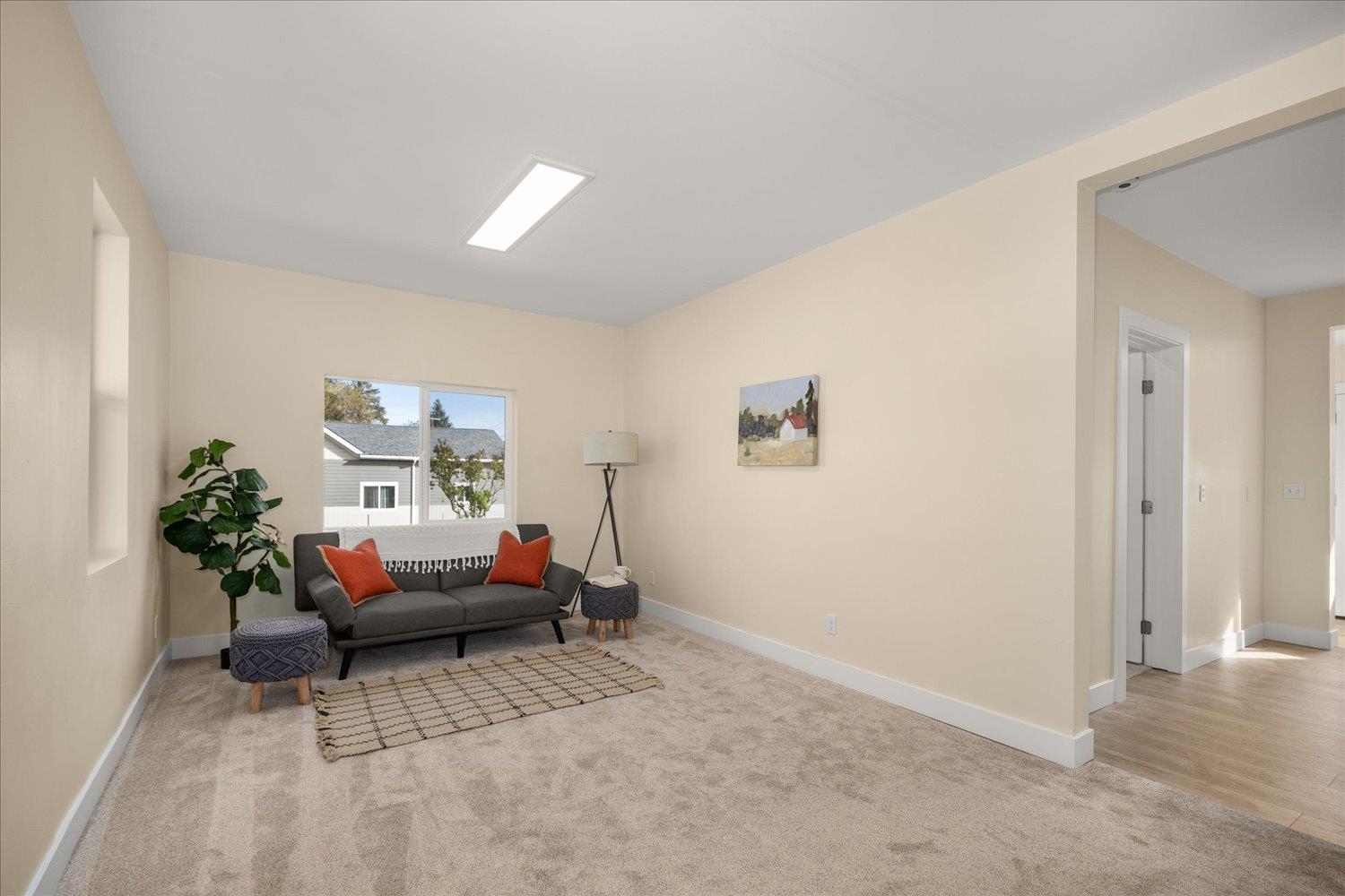 405 W 2nd St - Photo 6