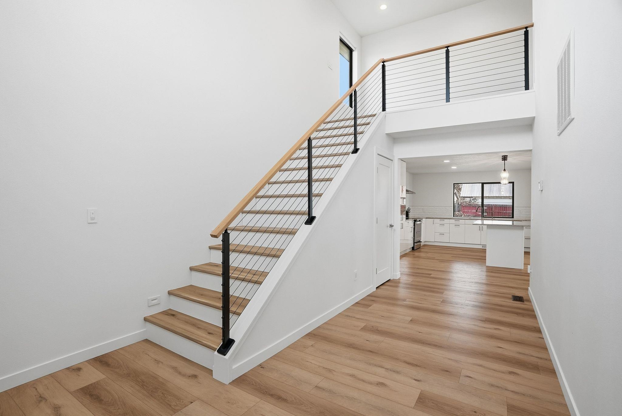 4216 N Silas Dr - Photo 3