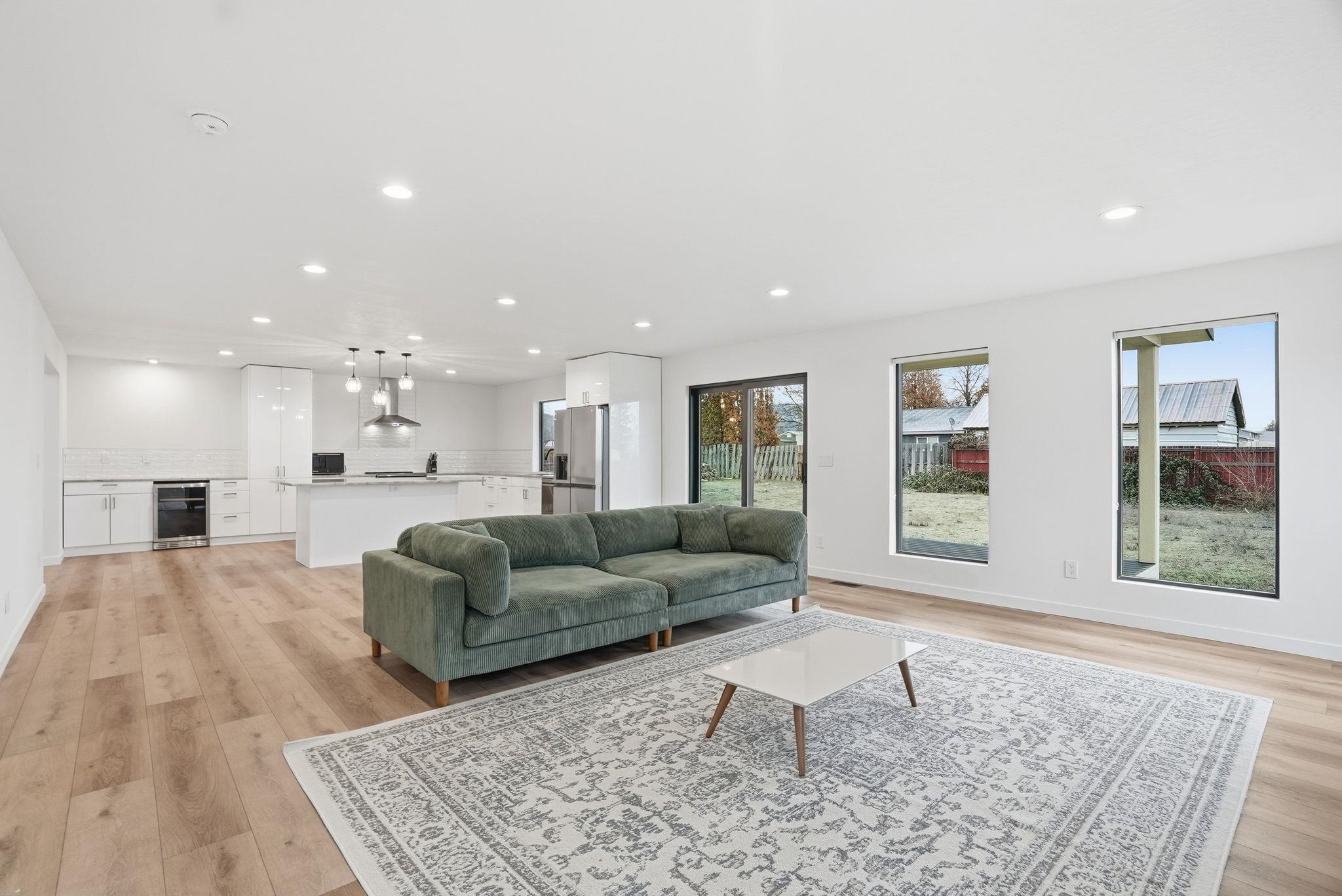 4216 N Silas Dr - Photo 8