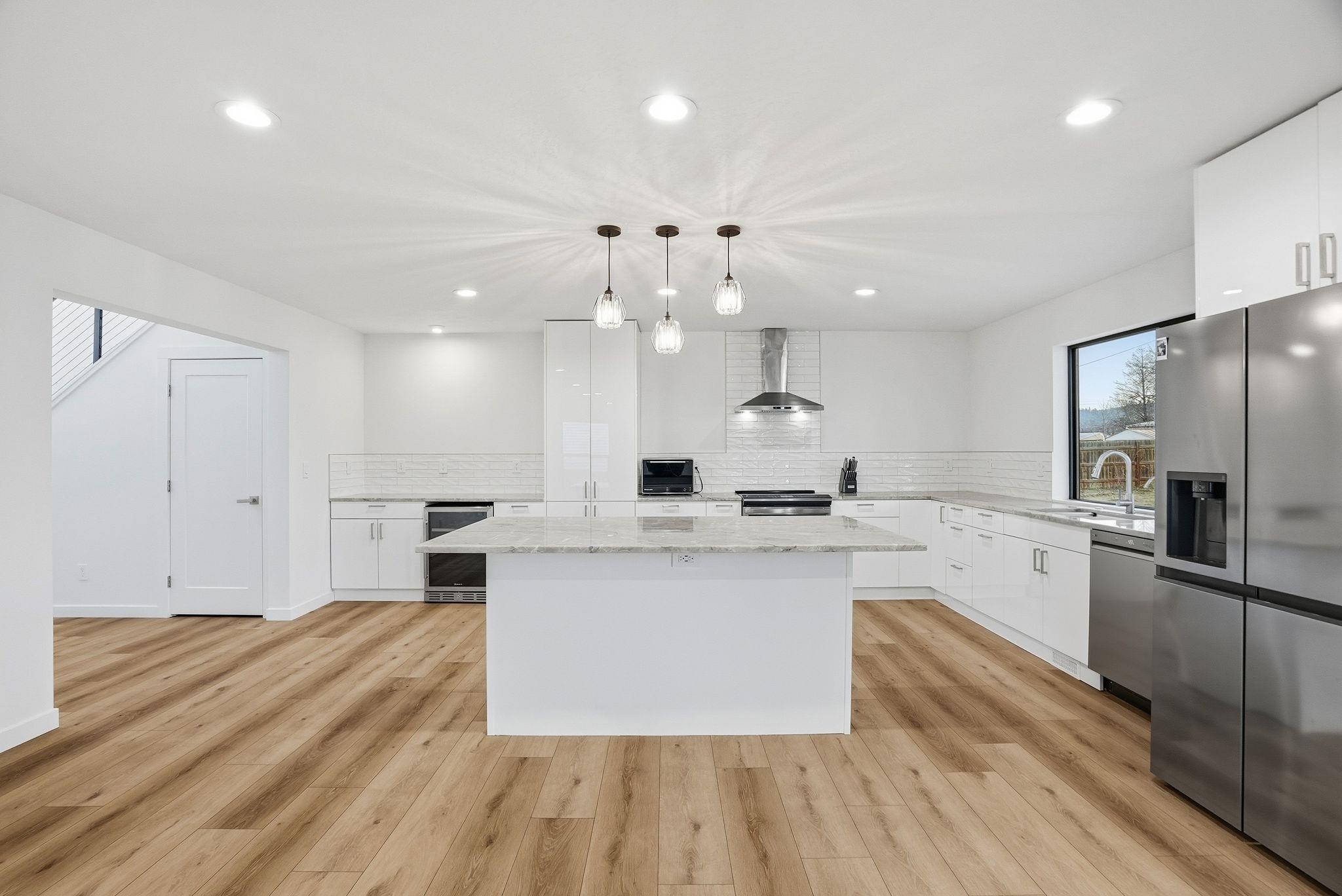 4216 N Silas Dr - Photo 9