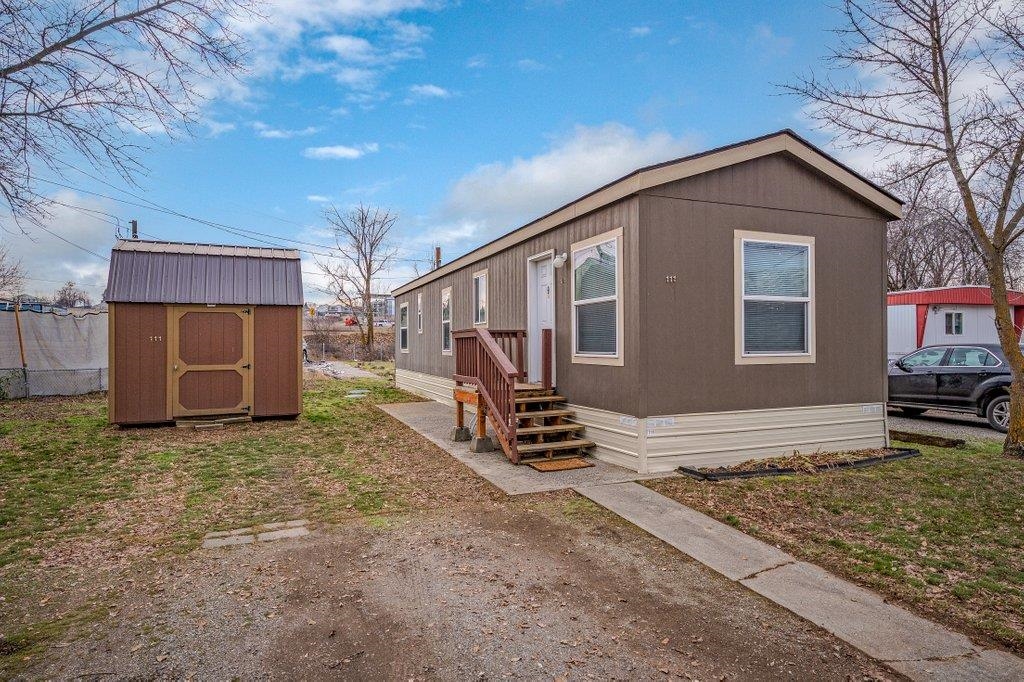 11920 E Mansfield Ave - Photo 1